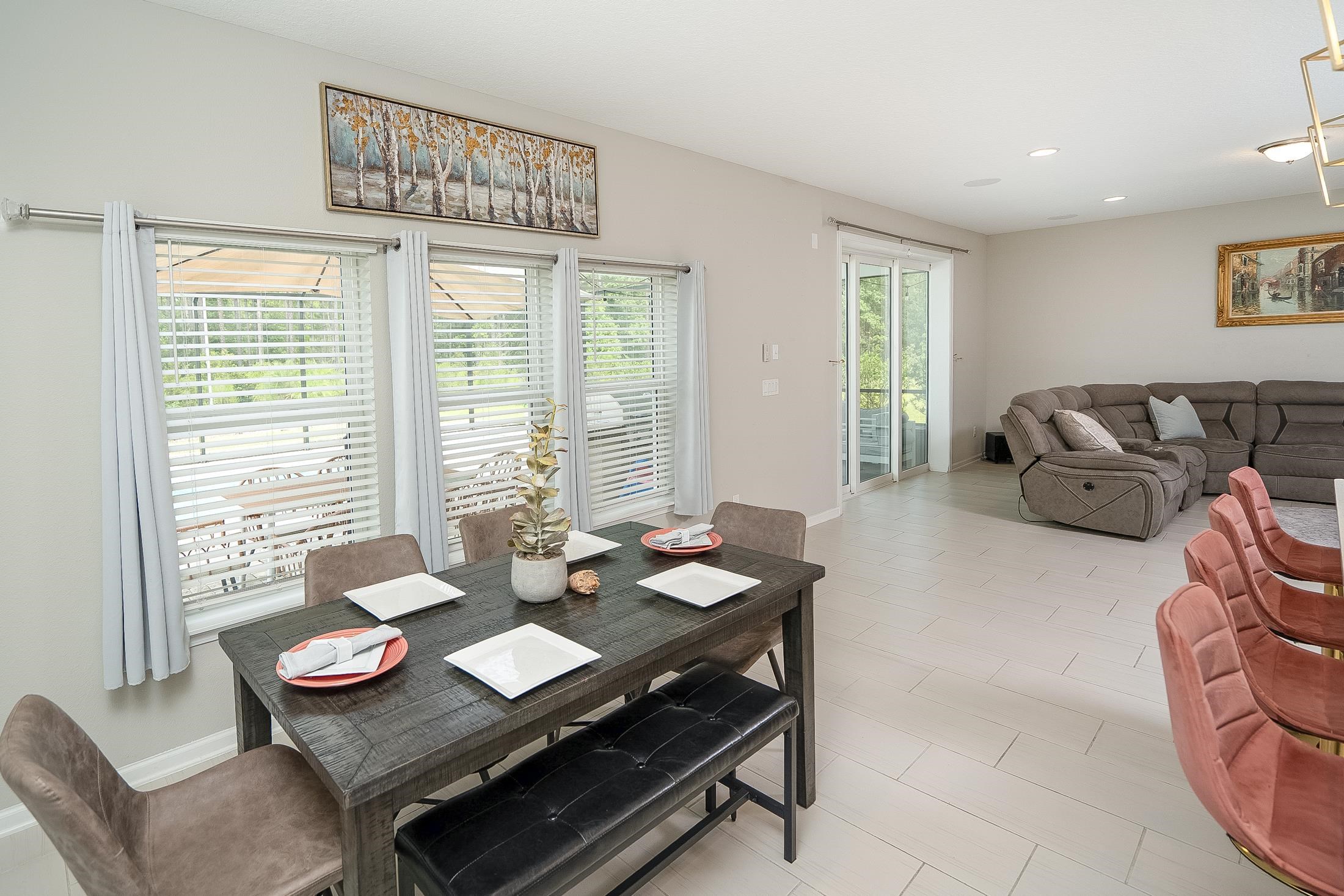 Image 38 of 90 For 685 Watervale Dr