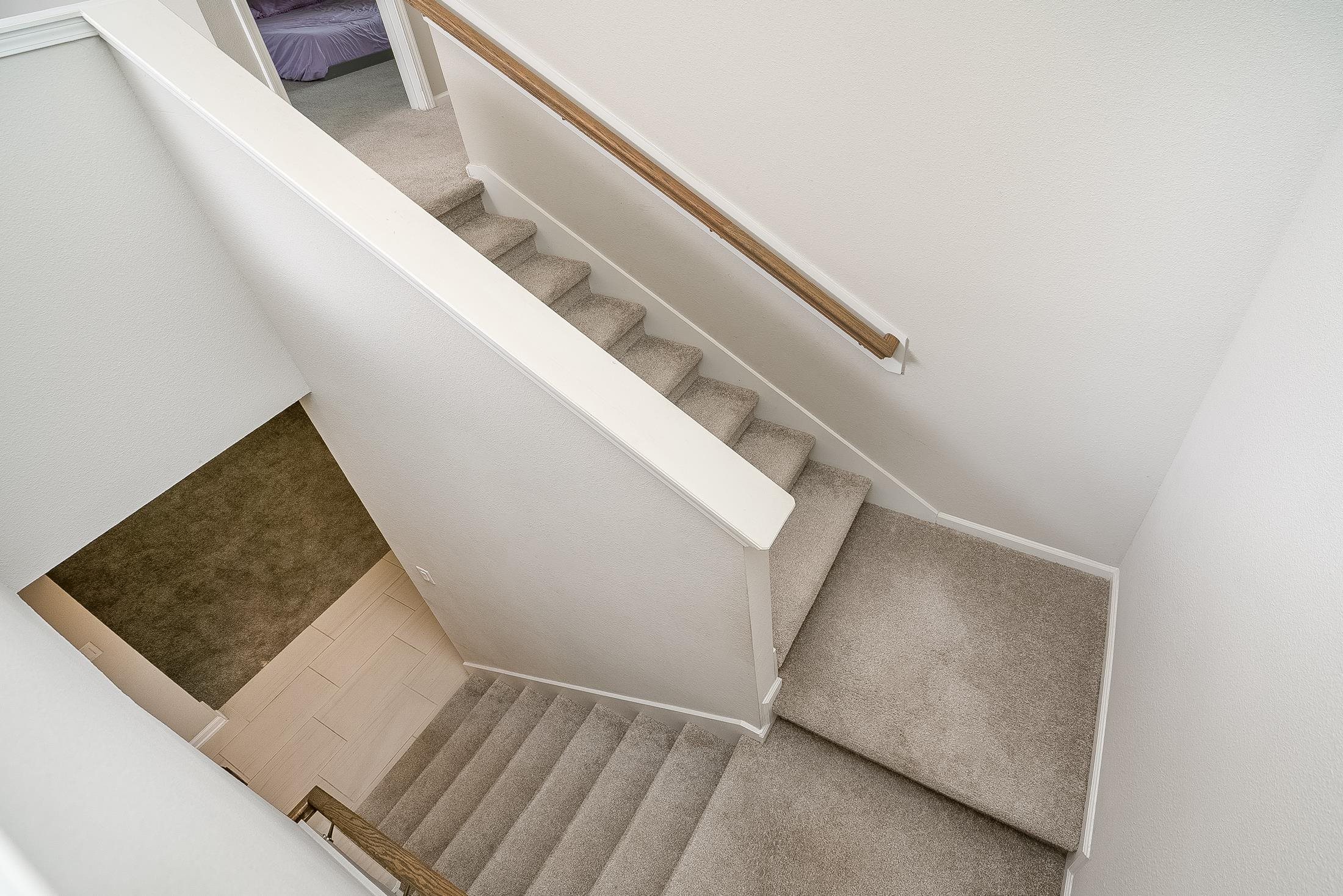 Image 46 of 90 For 685 Watervale Dr