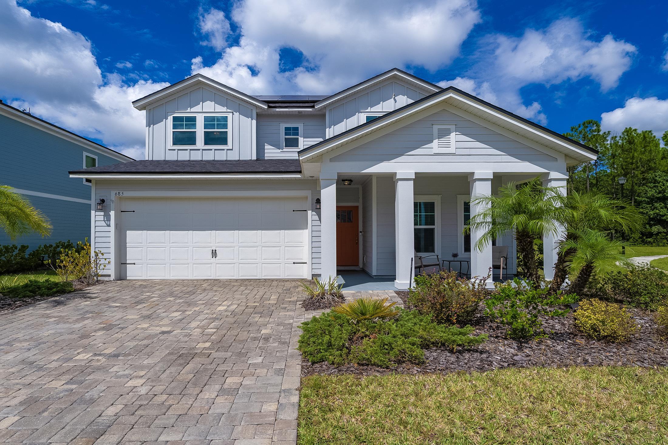 Image 5 of 90 For 685 Watervale Dr