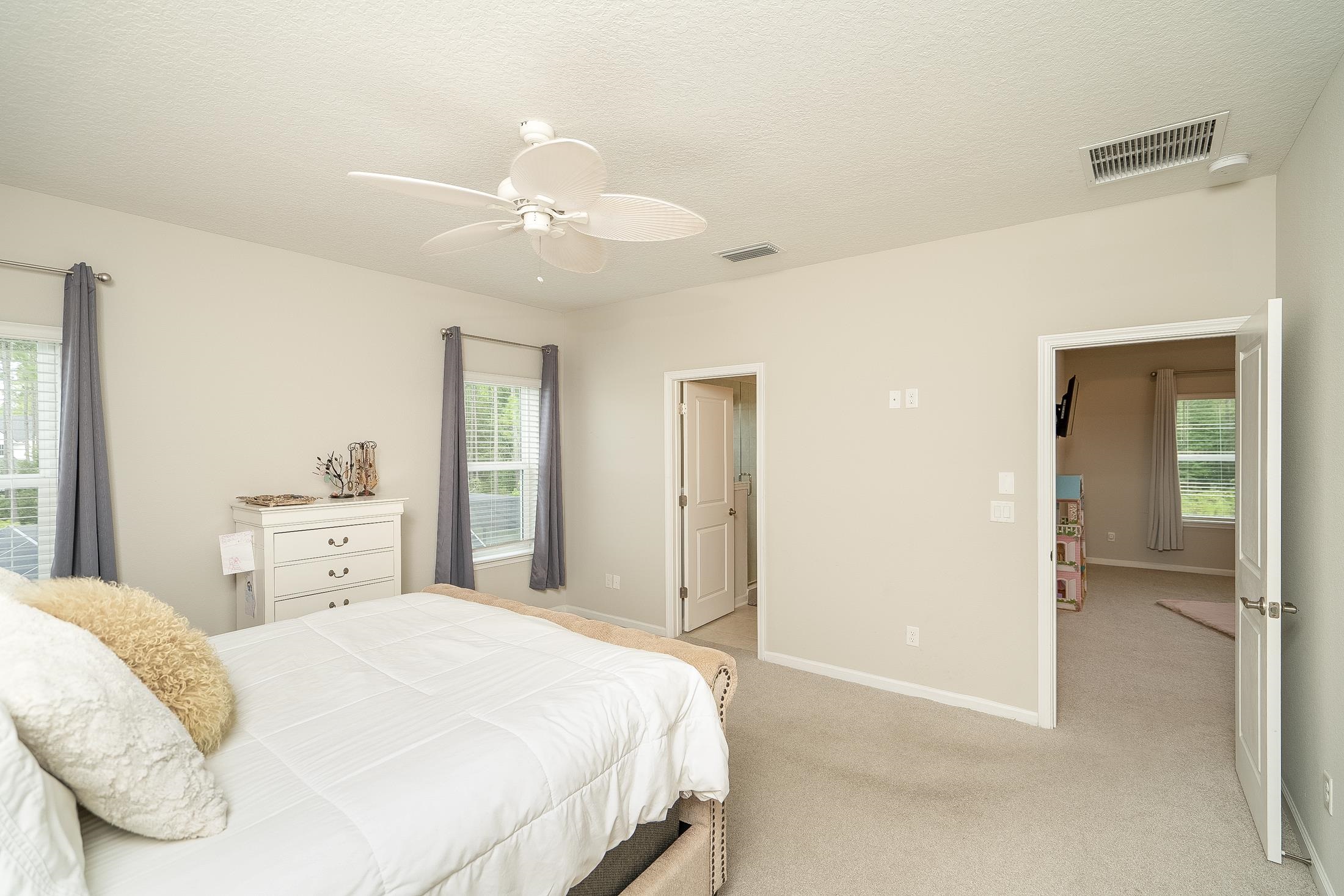Image 50 of 90 For 685 Watervale Dr