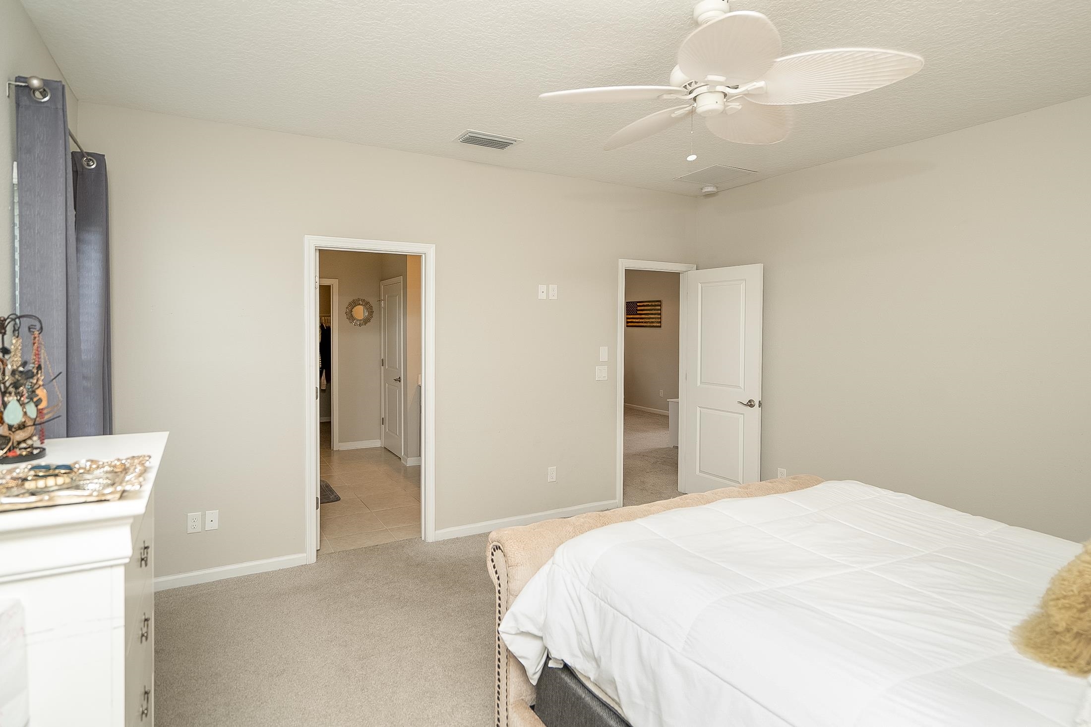 Image 51 of 90 For 685 Watervale Dr