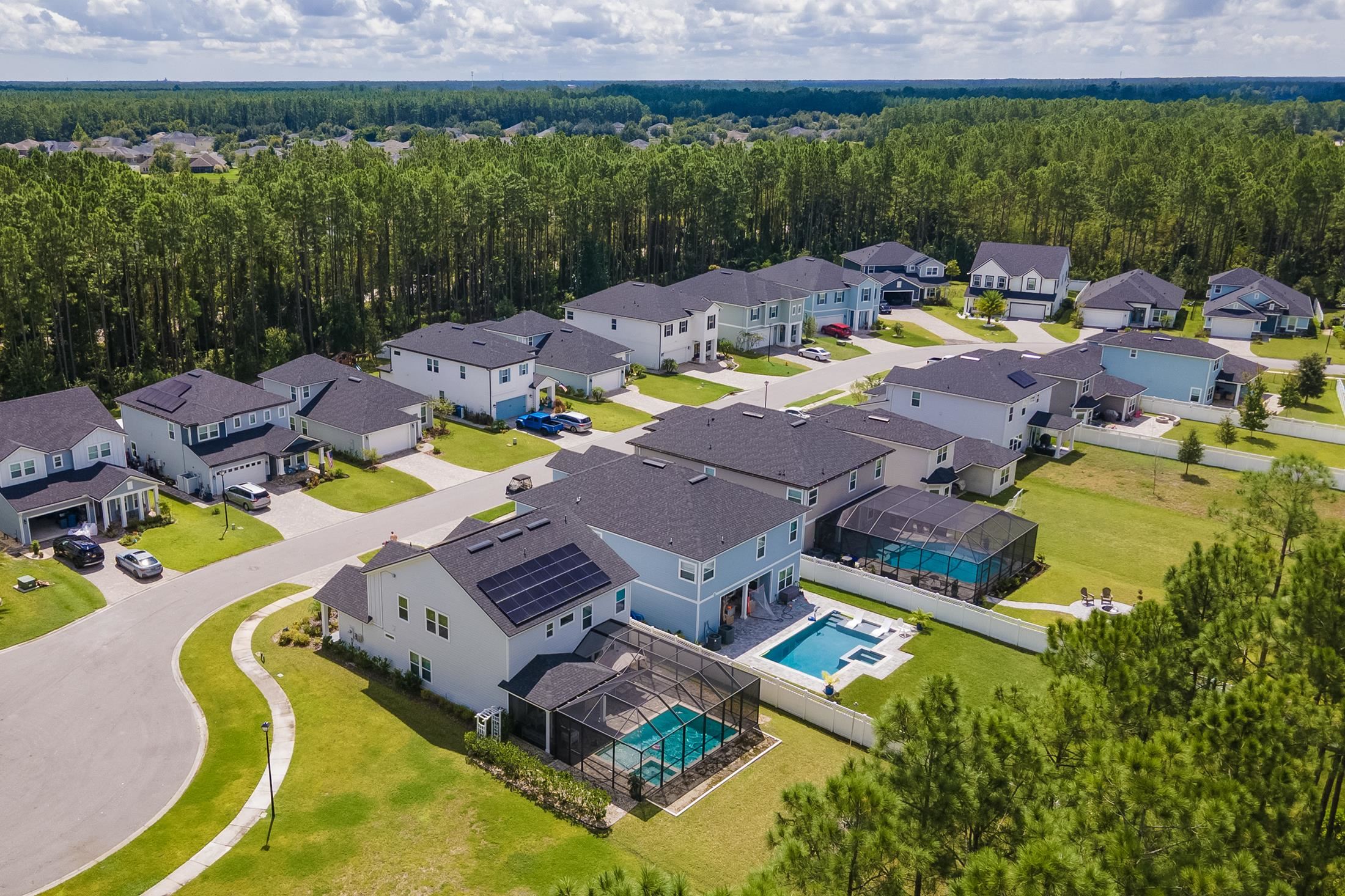 Image 77 of 90 For 685 Watervale Dr