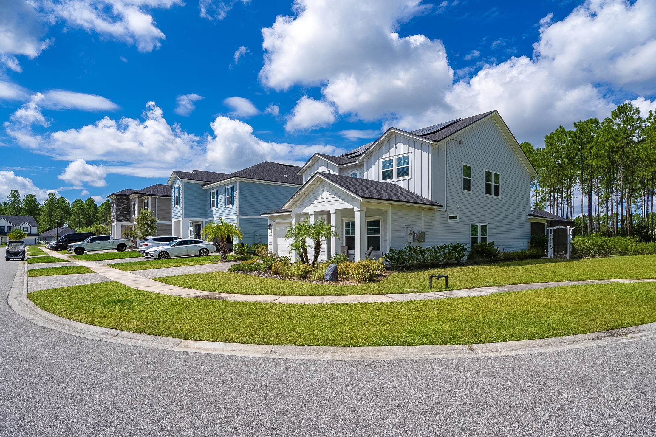 Image 9 of 90 For 685 Watervale Dr