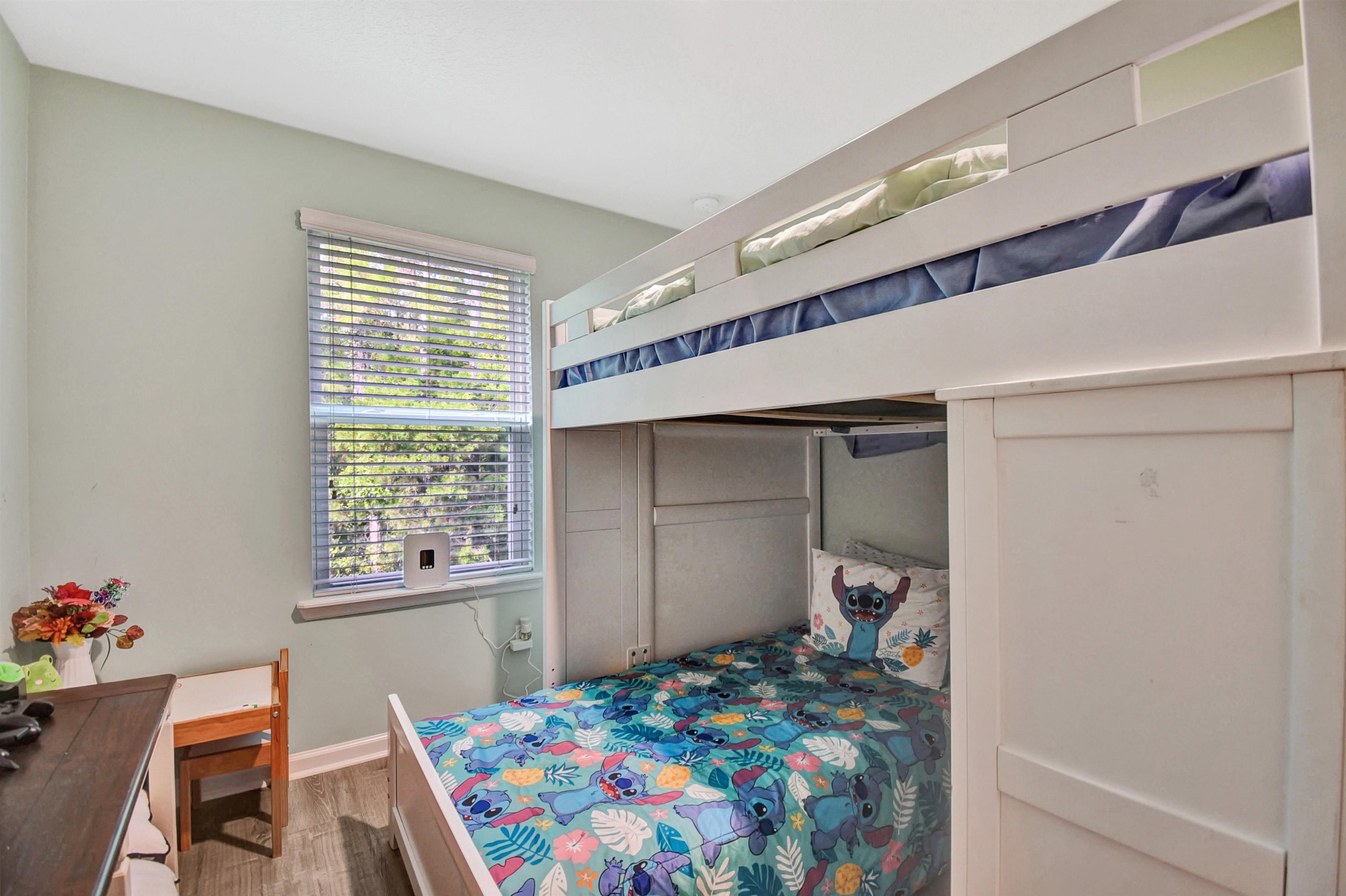 Image 15 of 41 For 193 Paradas Pl