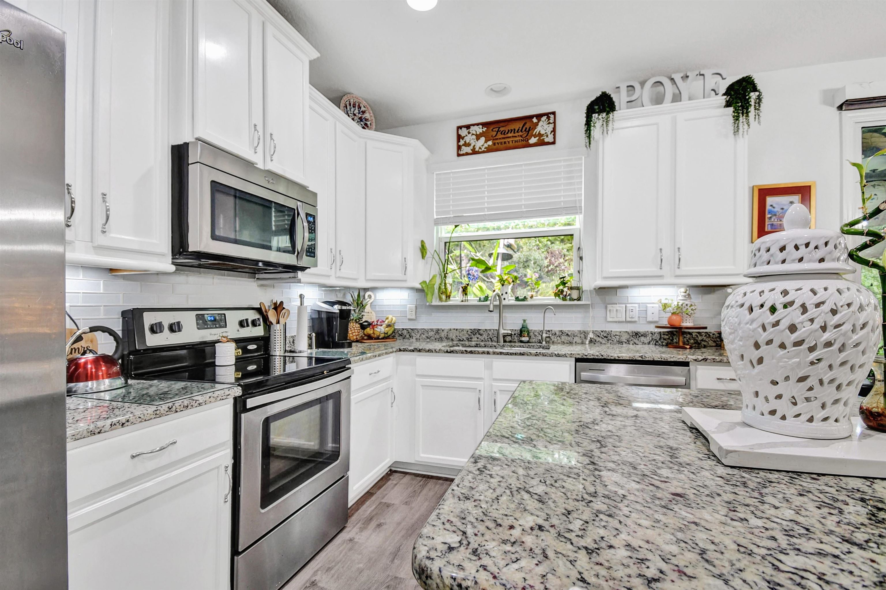 Image 8 of 41 For 193 Paradas Pl