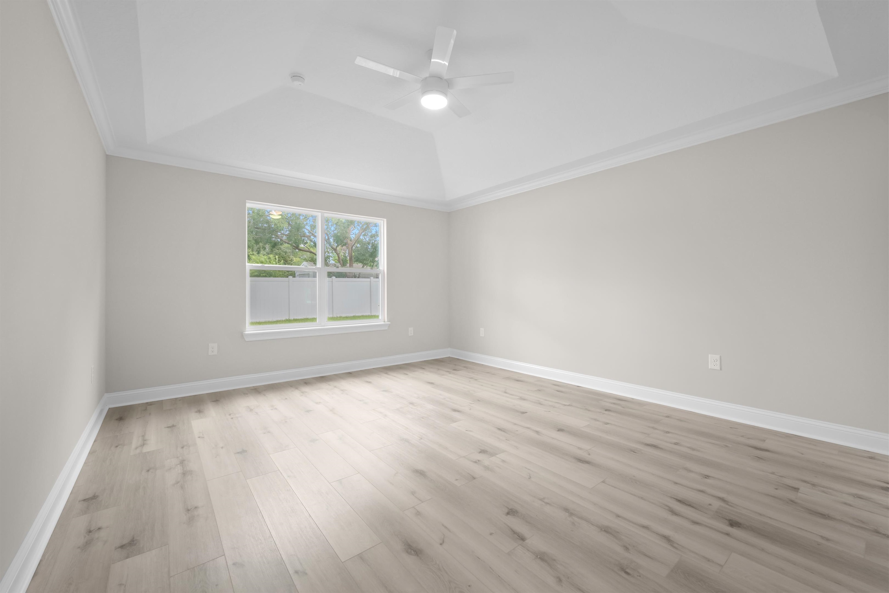 Image 16 of 61 For 105 Fonseca Dr