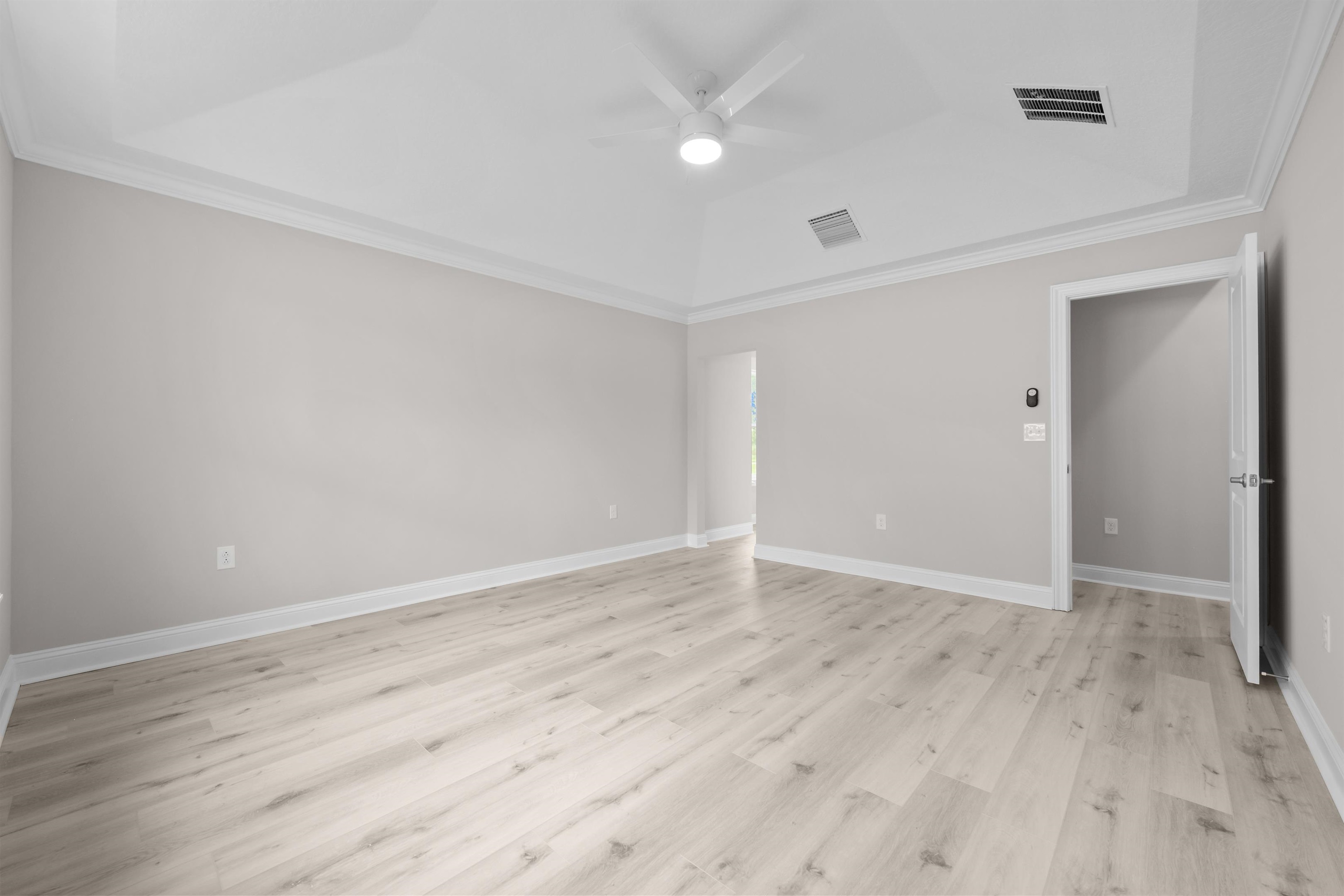 Image 17 of 61 For 105 Fonseca Dr