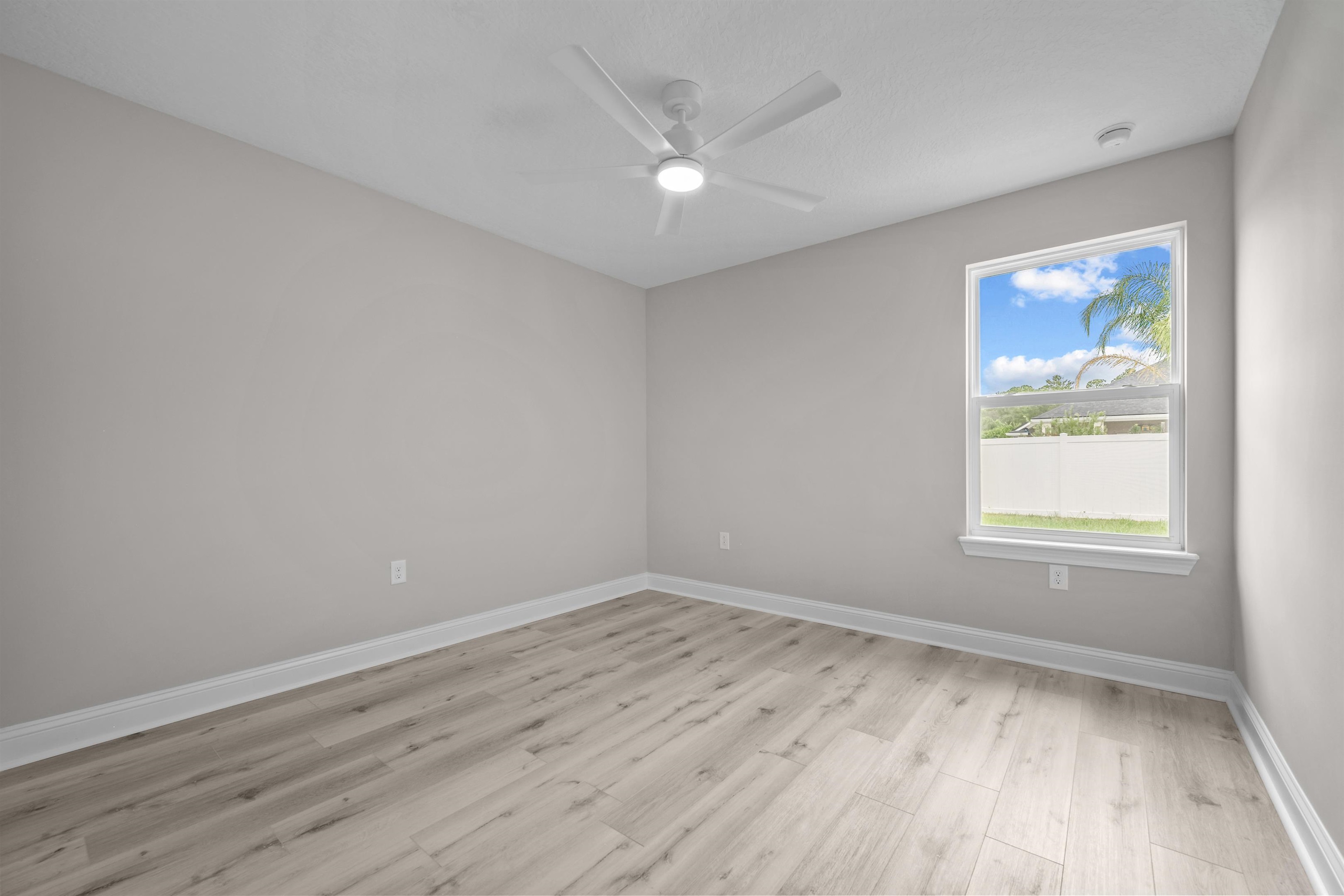 Image 24 of 61 For 105 Fonseca Dr