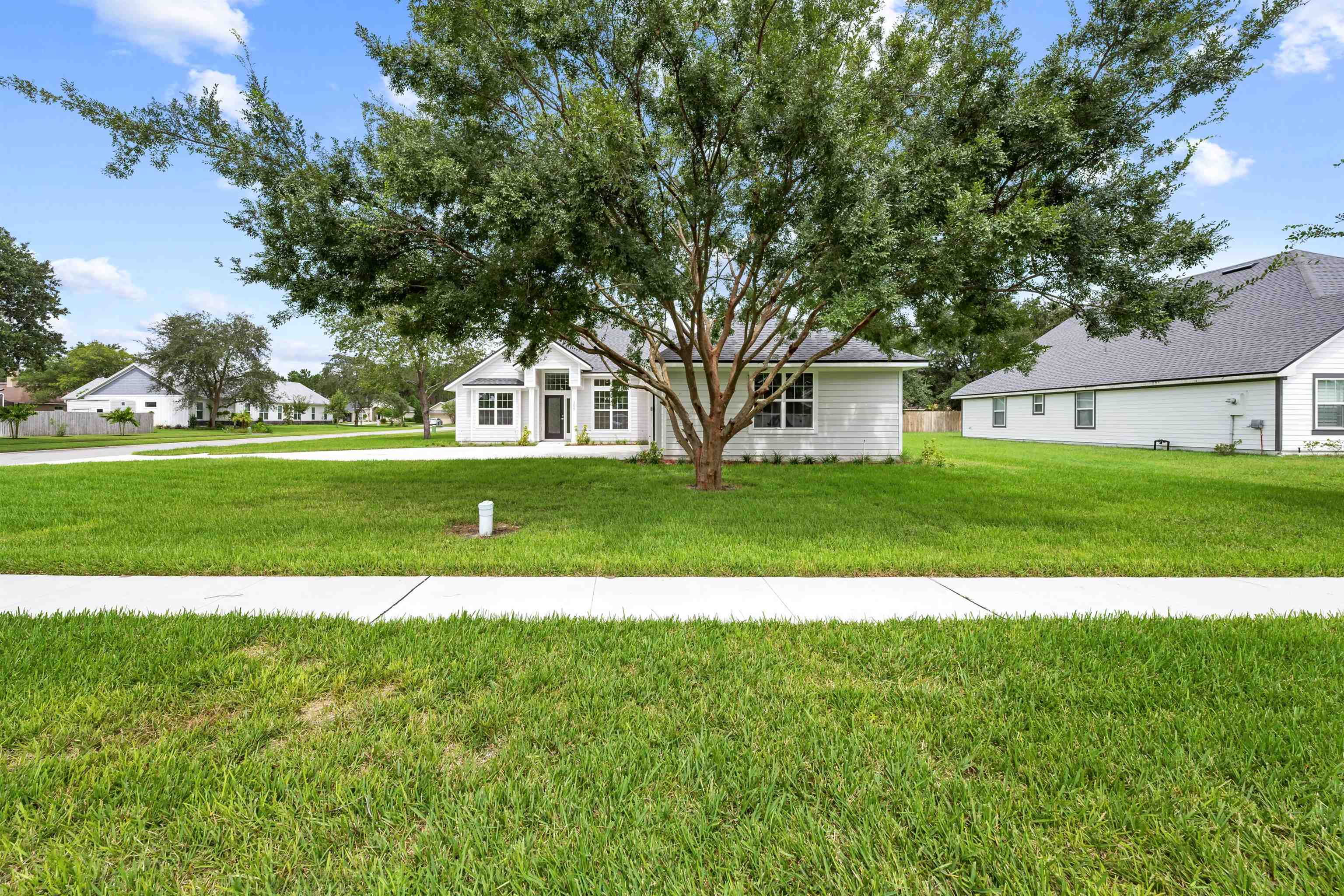 Image 40 of 61 For 105 Fonseca Dr