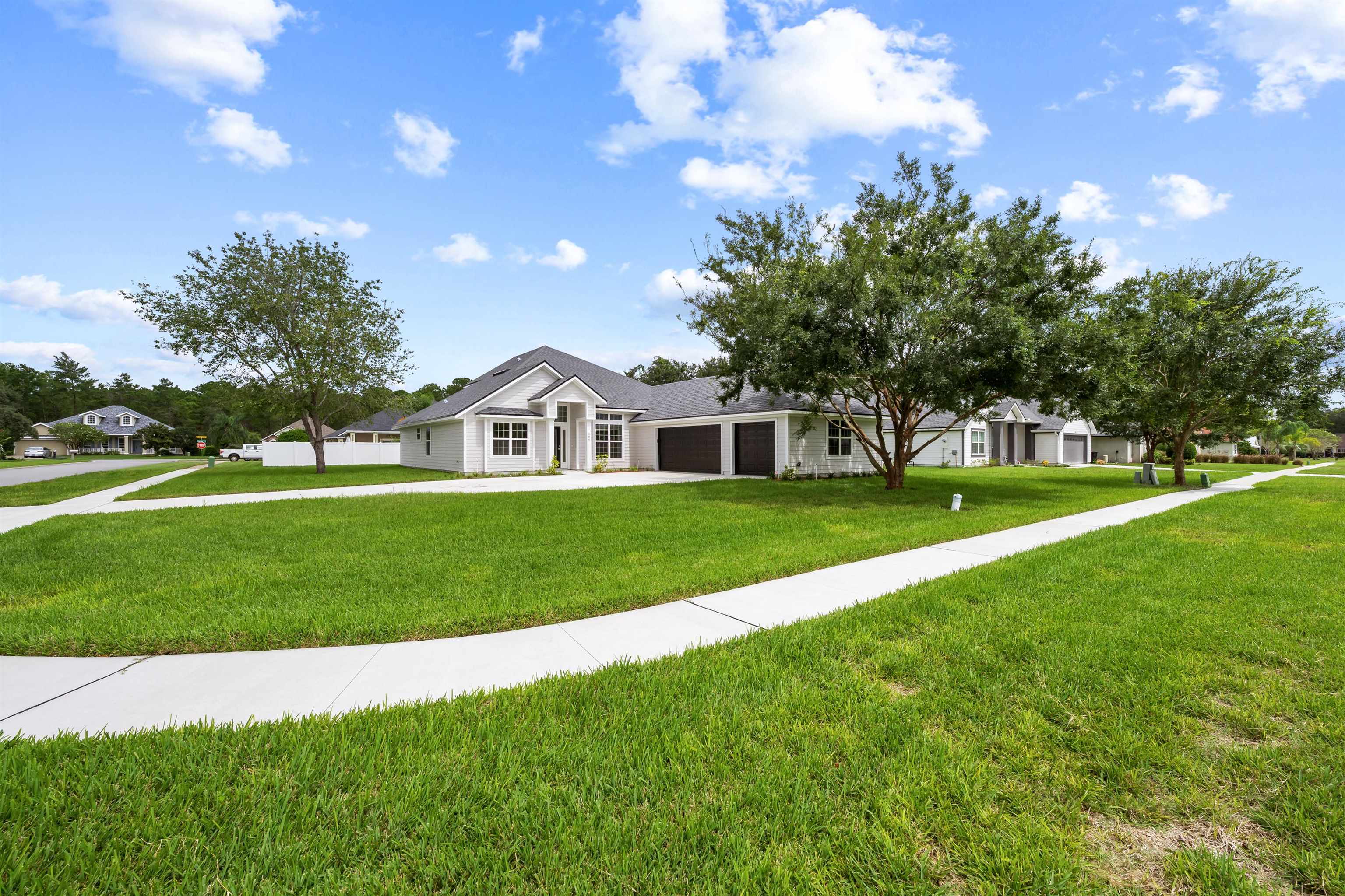 Image 42 of 61 For 105 Fonseca Dr