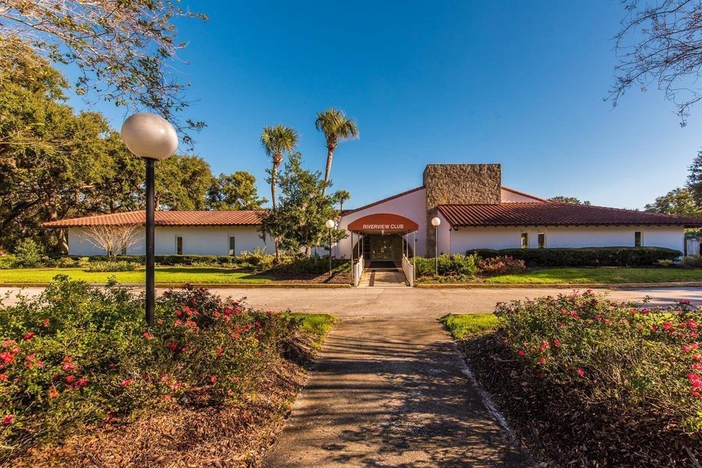 Image 45 of 61 For 105 Fonseca Dr