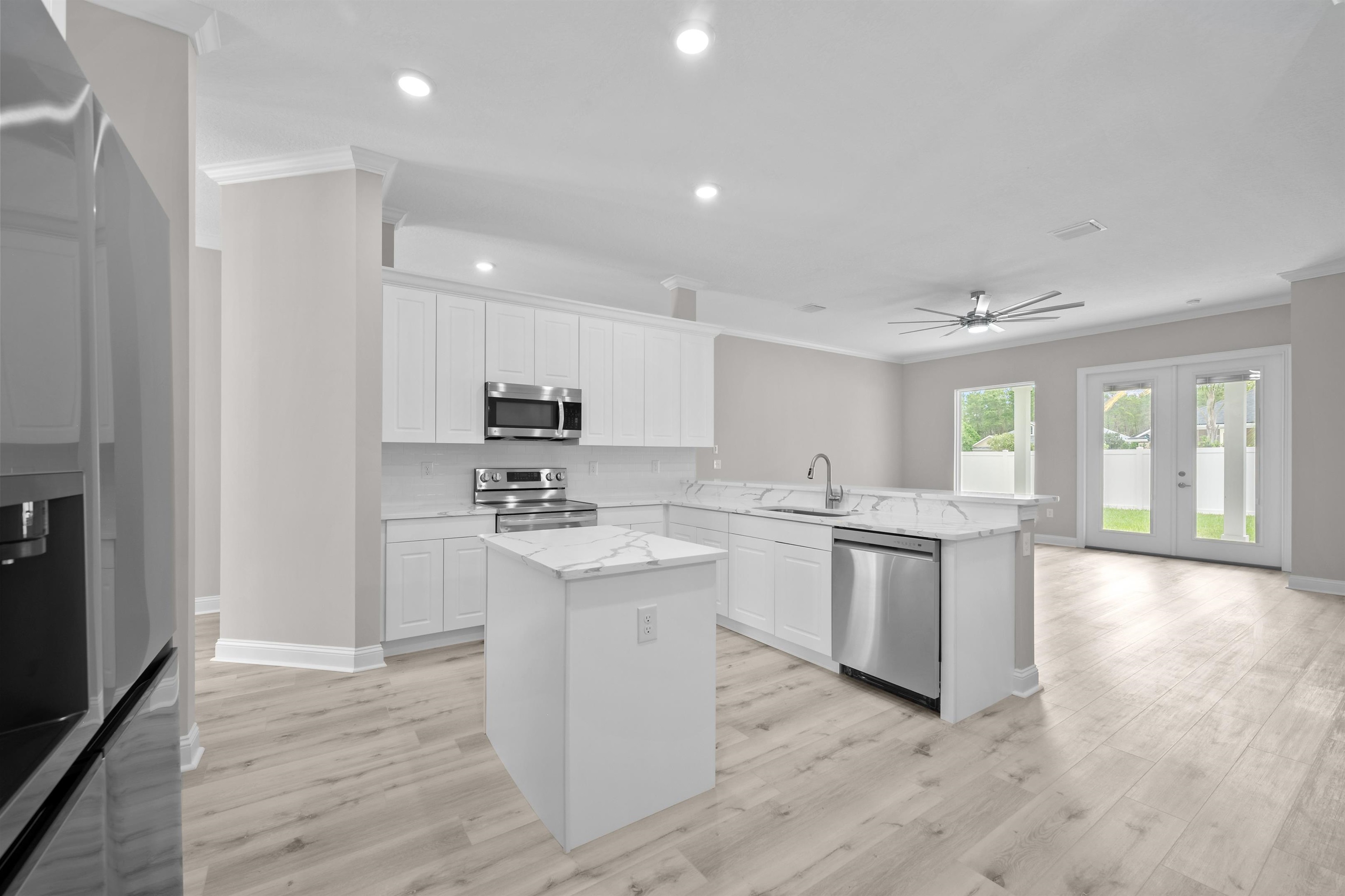 Image 7 of 61 For 105 Fonseca Dr