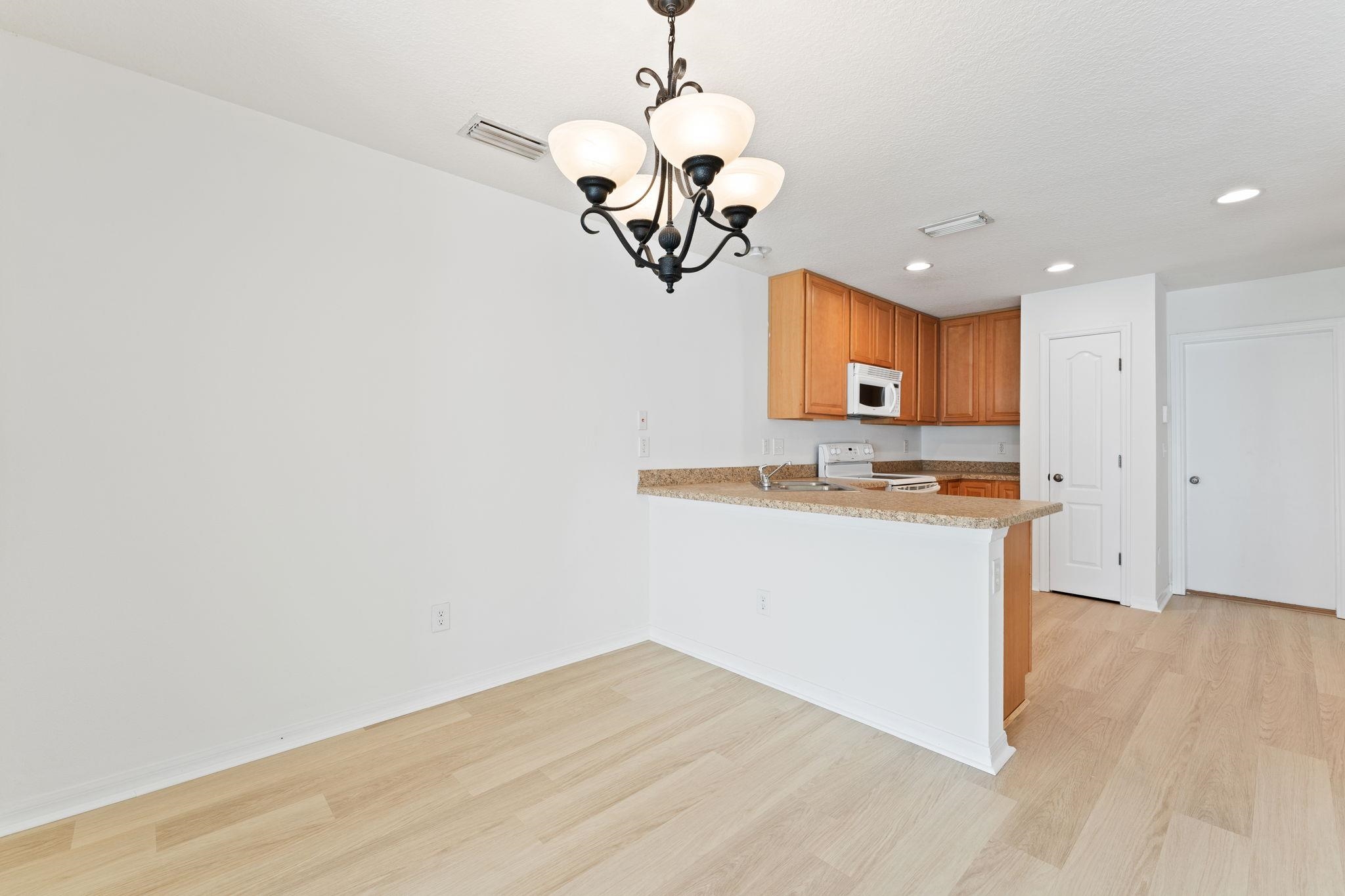 Image 11 of 38 For 308 Syrah Way