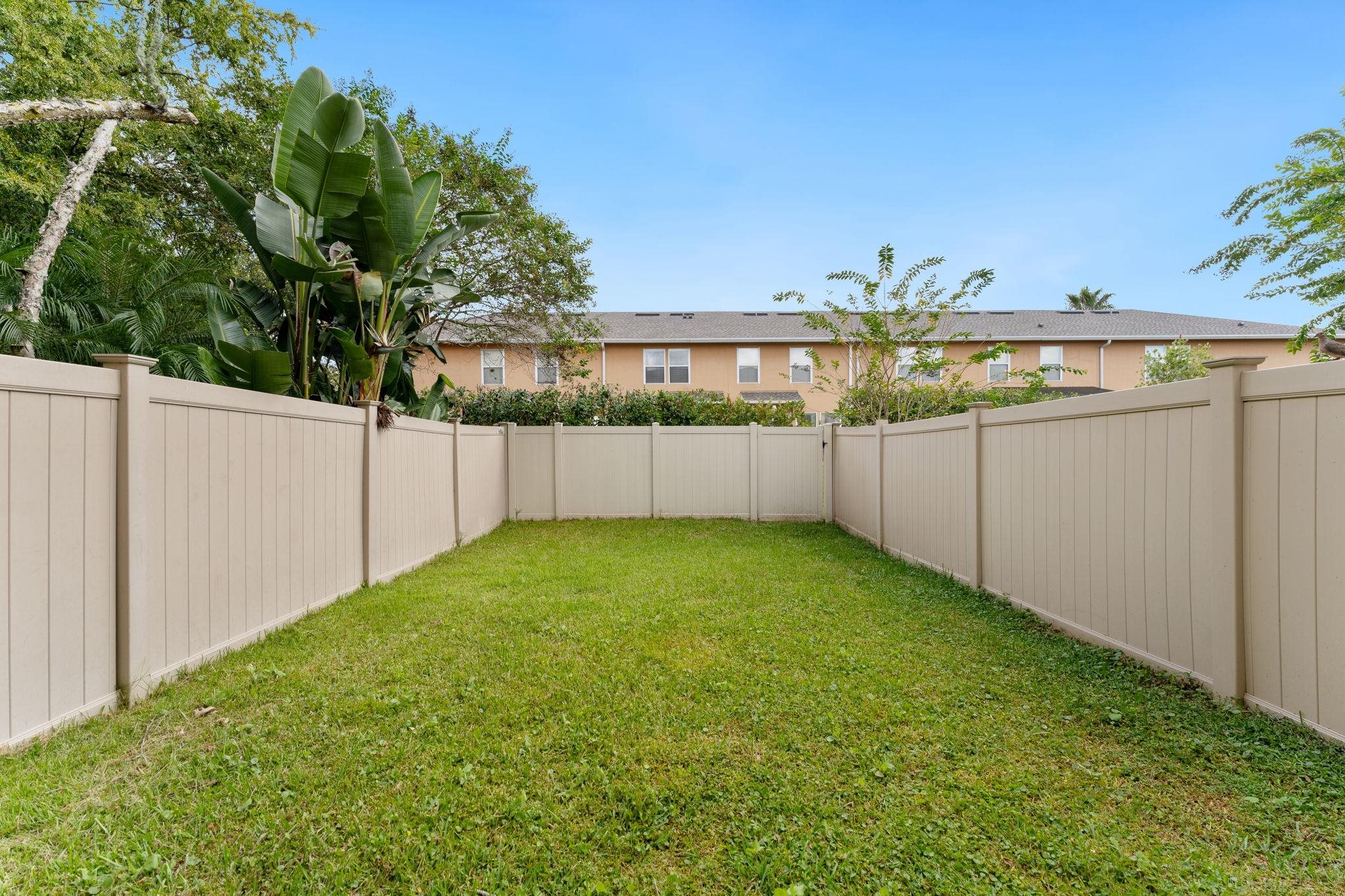 Image 17 of 38 For 308 Syrah Way