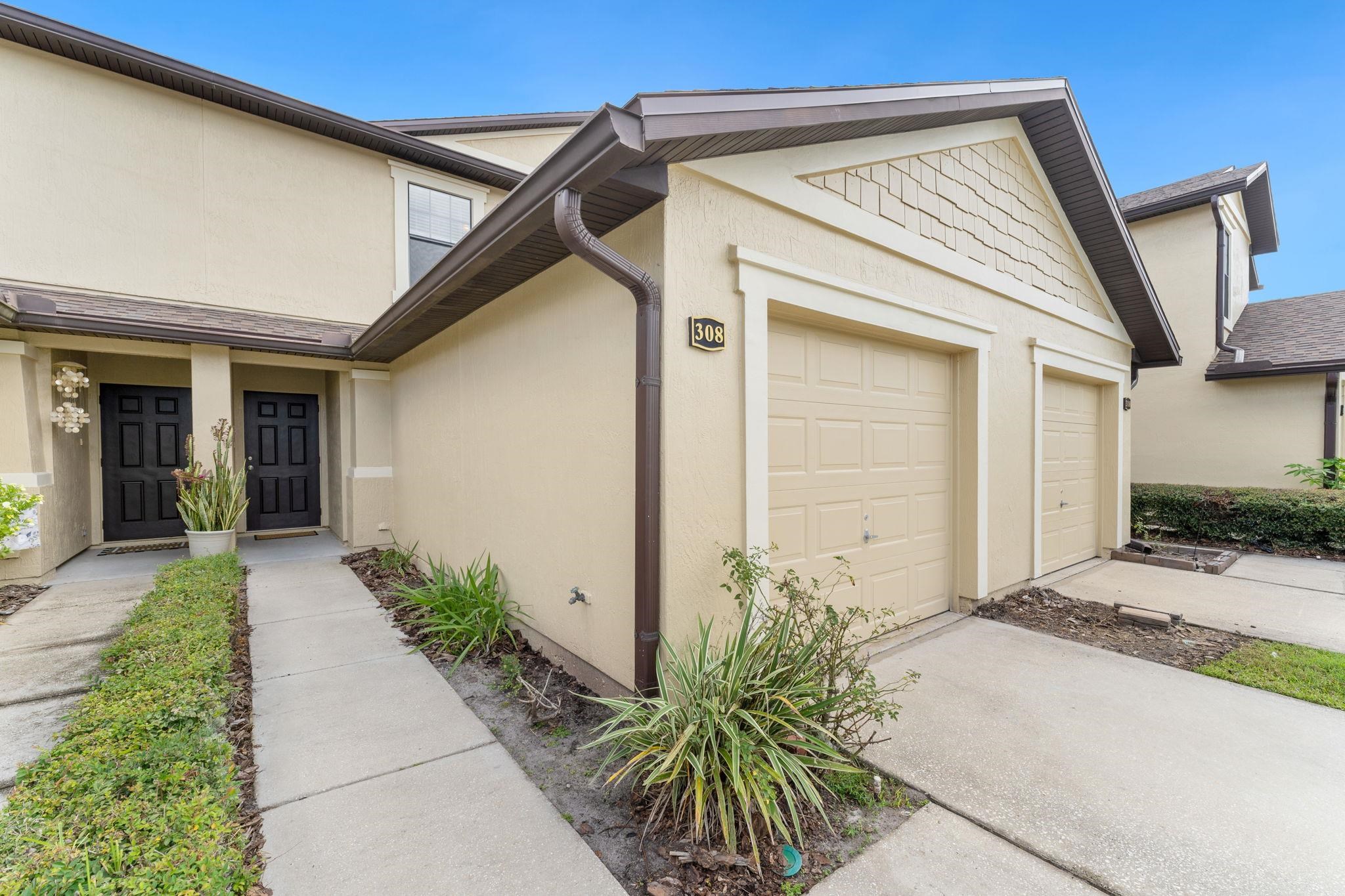 Image 2 of 38 For 308 Syrah Way