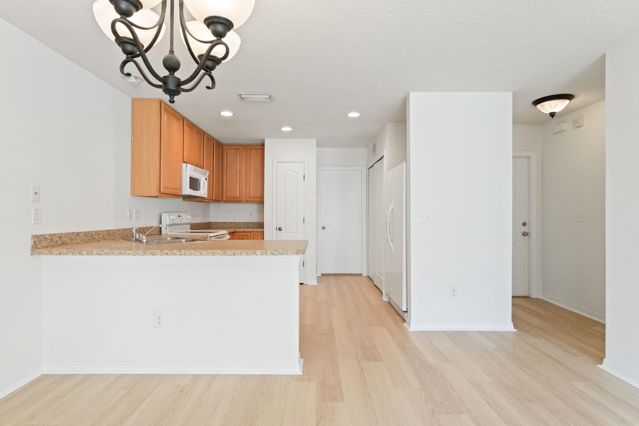 Image 8 of 38 For 308 Syrah Way