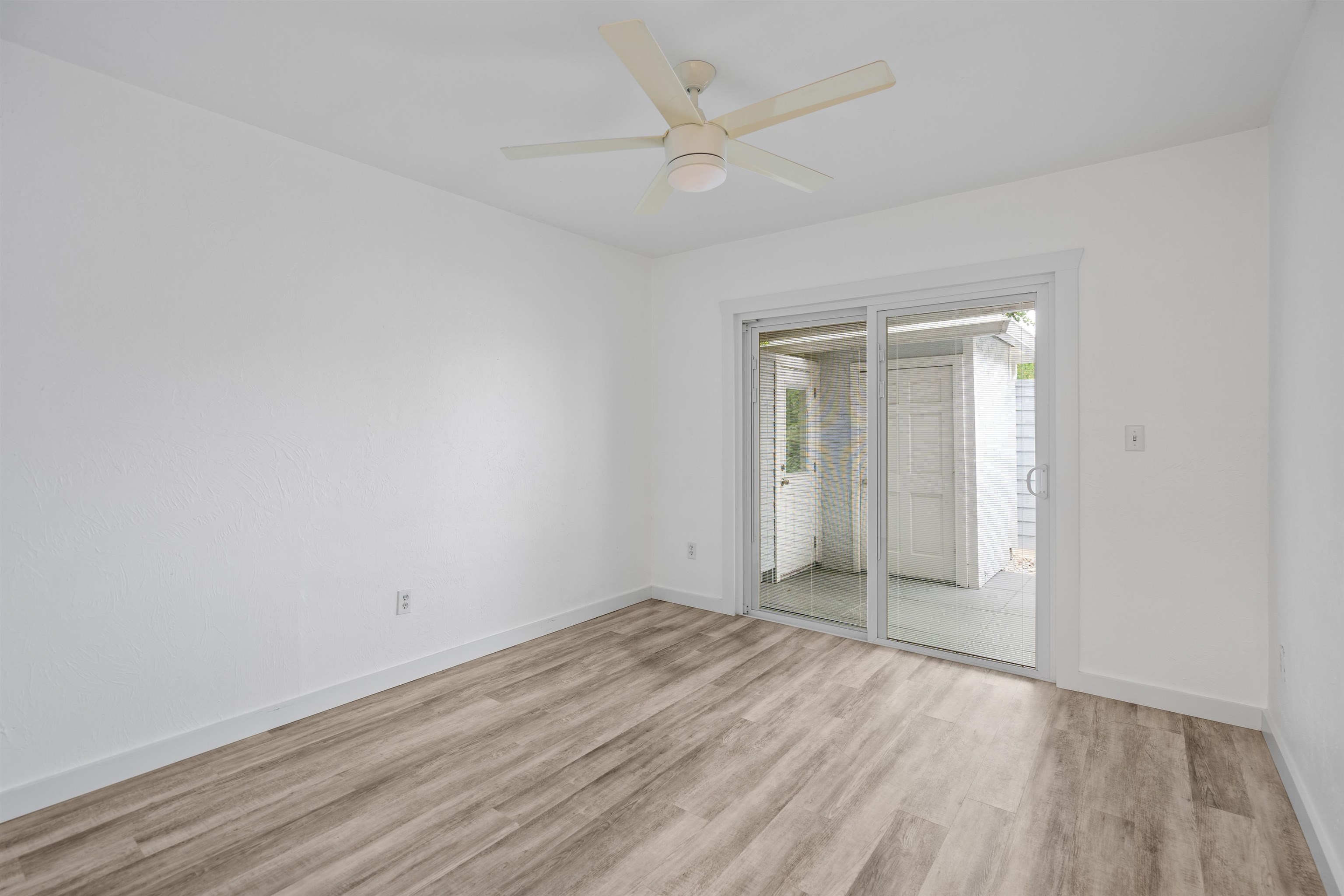 Image 8 of 43 For 17 Fountain Of Youth Blvd