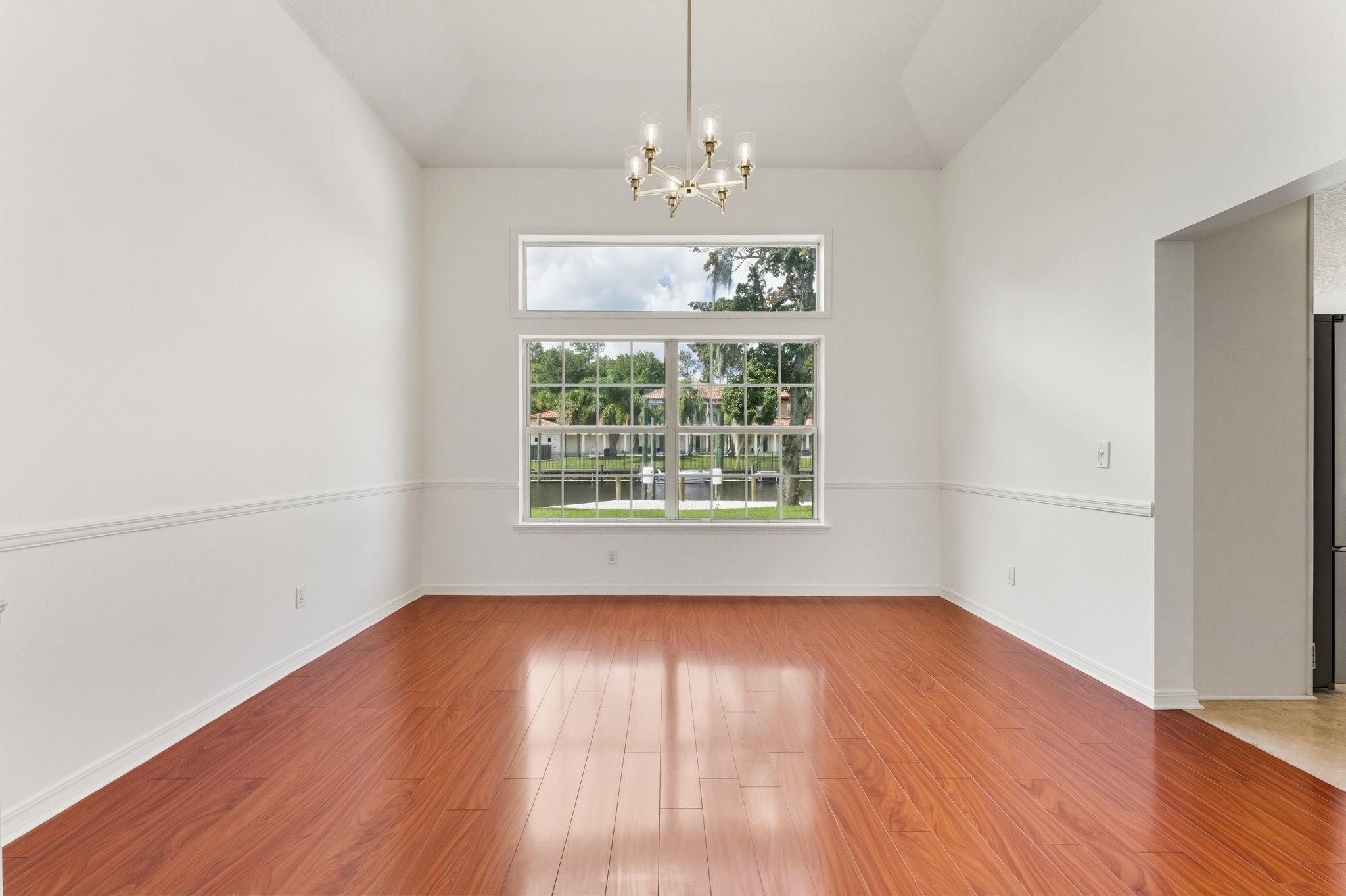 Image 15 of 73 For 5139 Salonika Lane