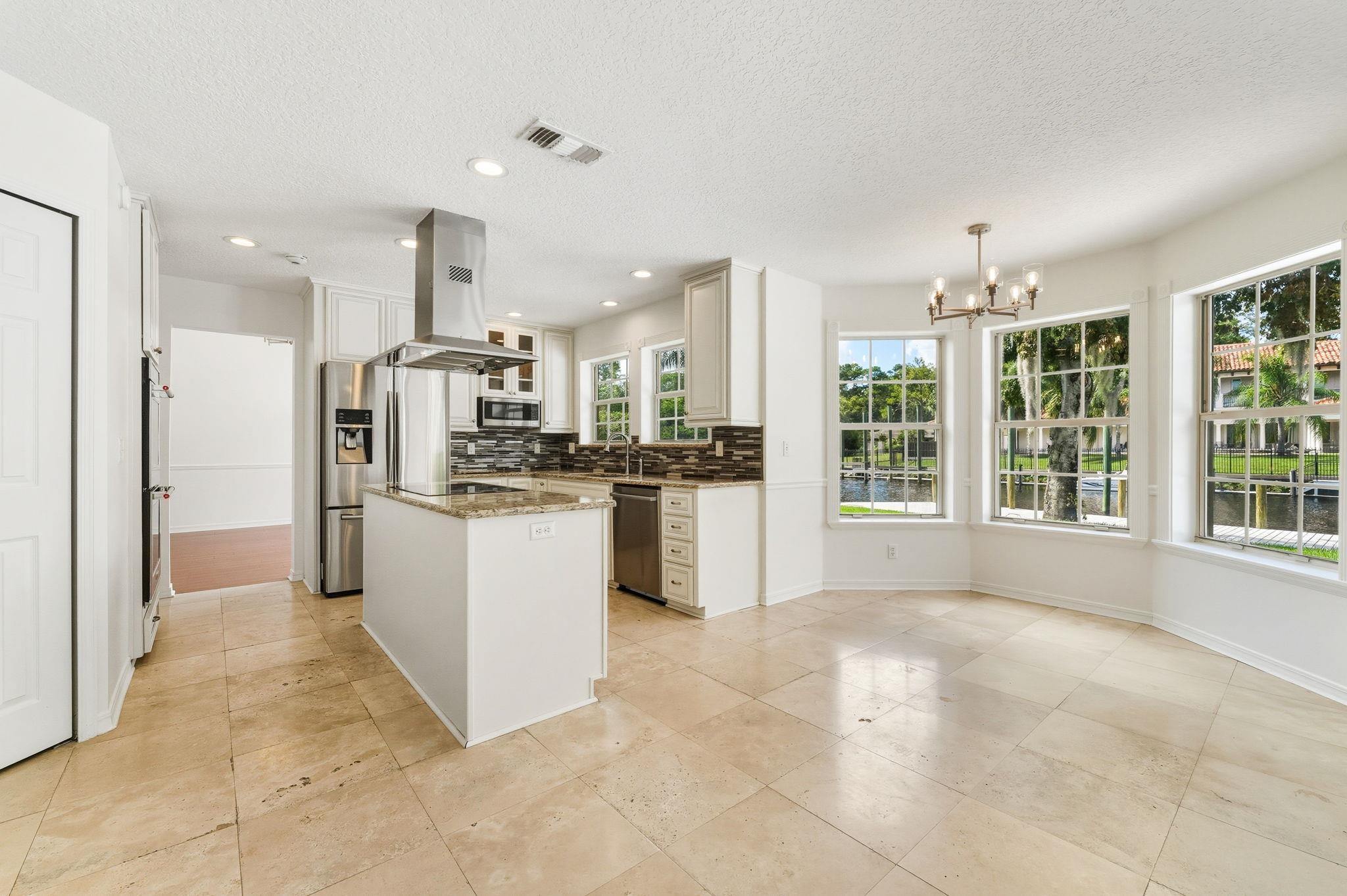 Image 20 of 73 For 5139 Salonika Lane