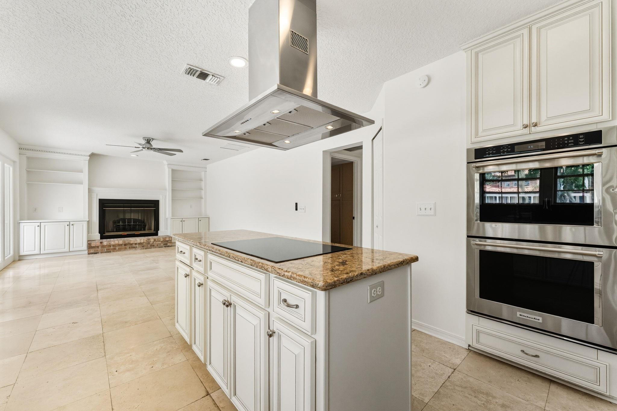 Image 24 of 73 For 5139 Salonika Lane