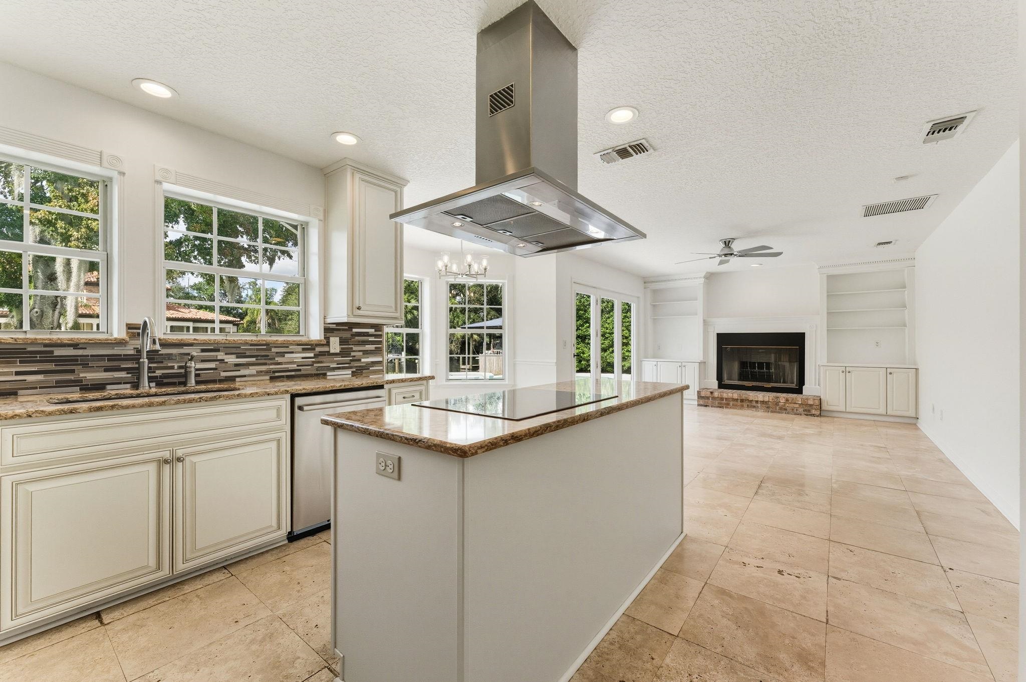 Image 25 of 73 For 5139 Salonika Lane