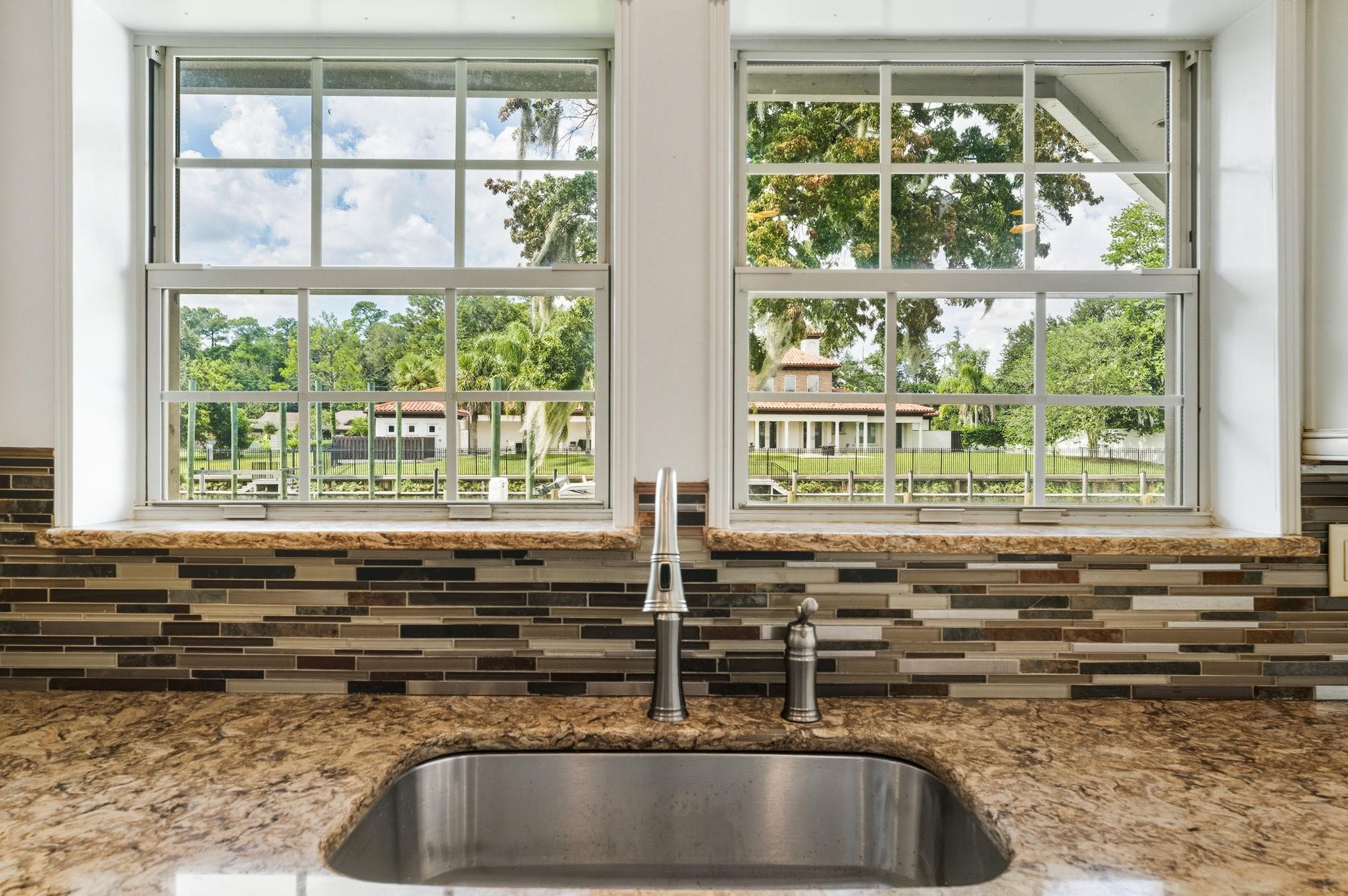 Image 26 of 73 For 5139 Salonika Lane