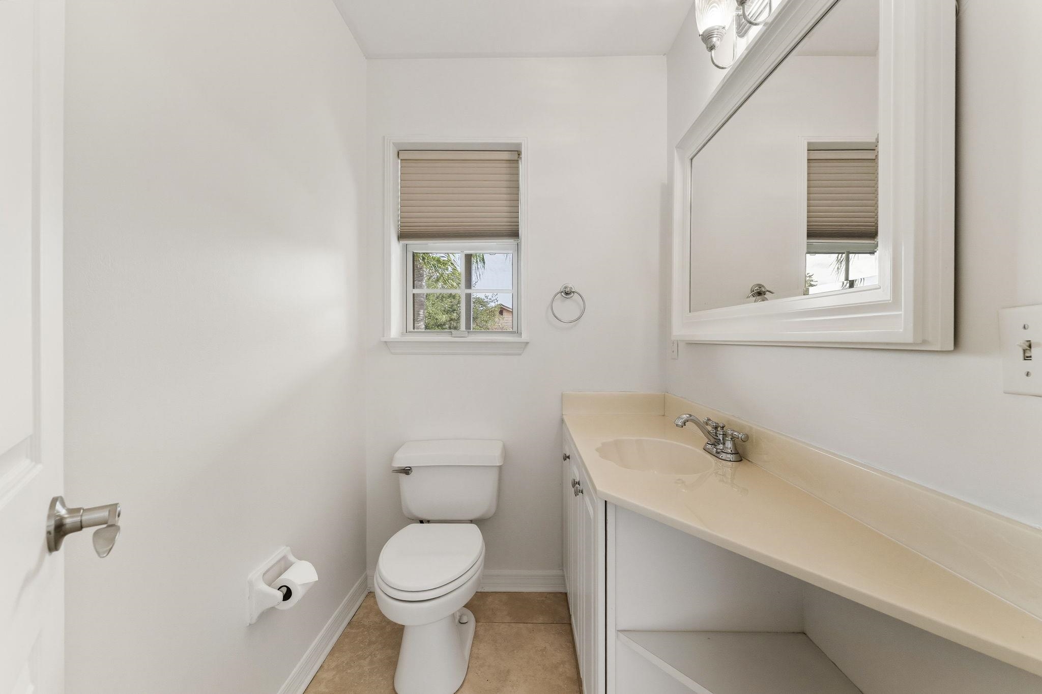 Image 29 of 73 For 5139 Salonika Lane