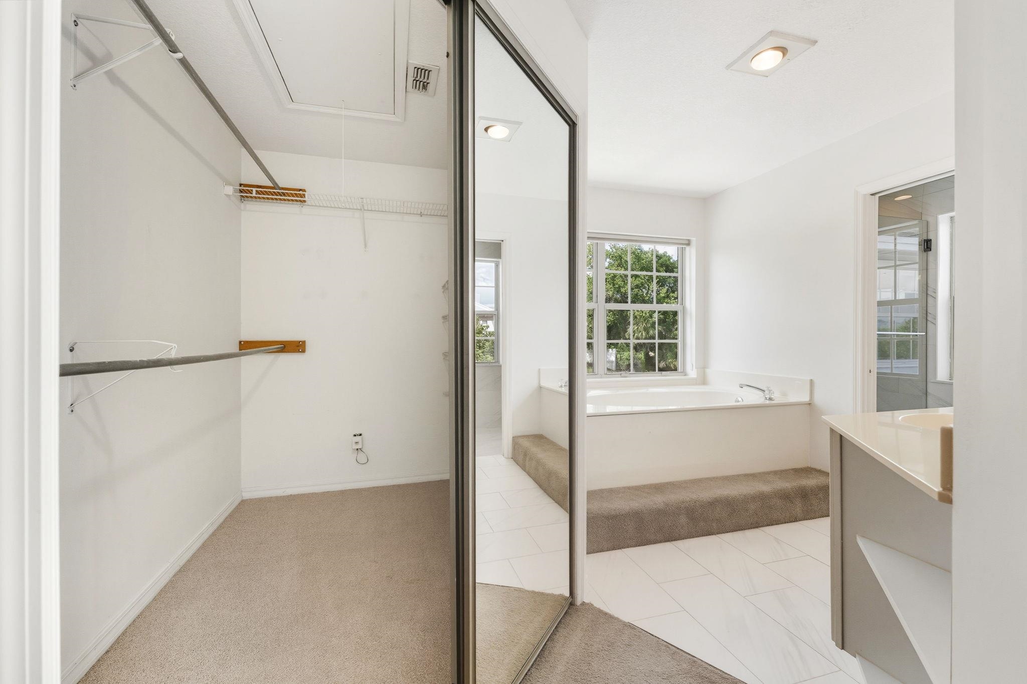 Image 36 of 73 For 5139 Salonika Lane