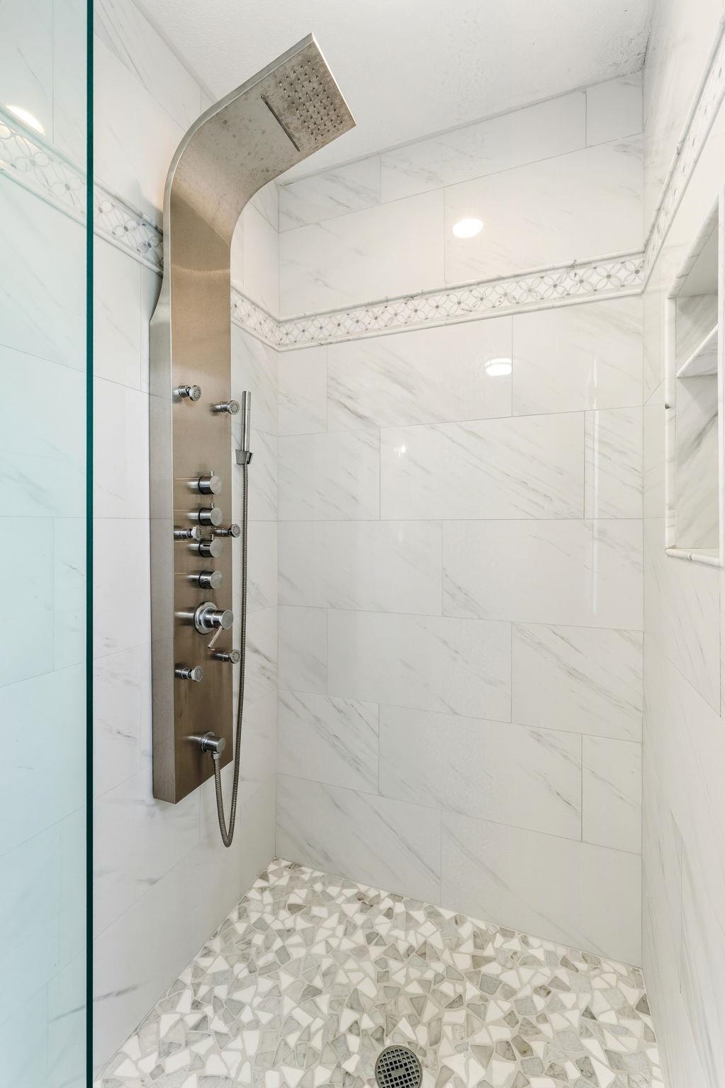 Image 42 of 73 For 5139 Salonika Lane