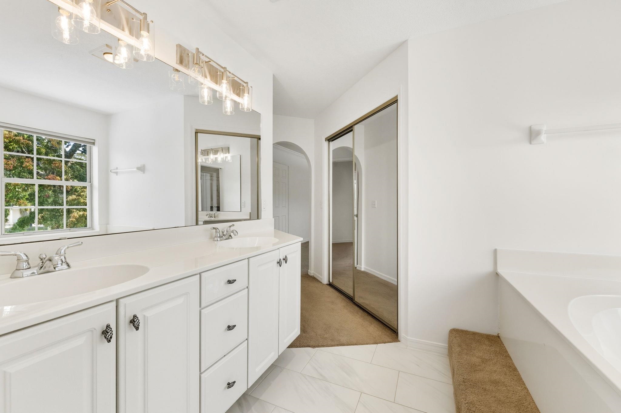 Image 43 of 73 For 5139 Salonika Lane