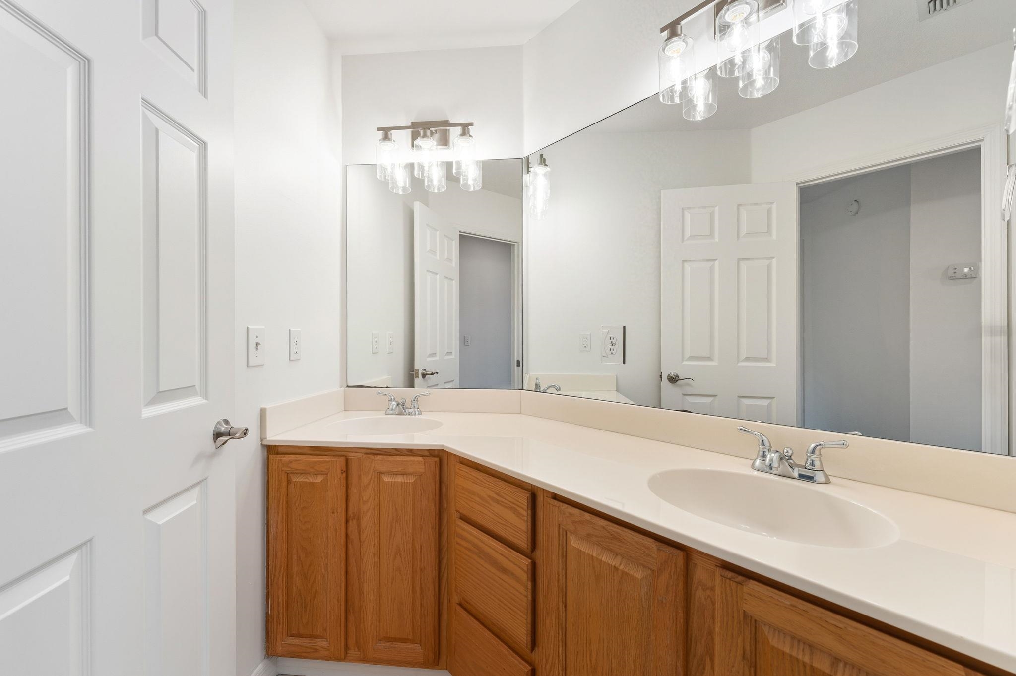 Image 47 of 73 For 5139 Salonika Lane