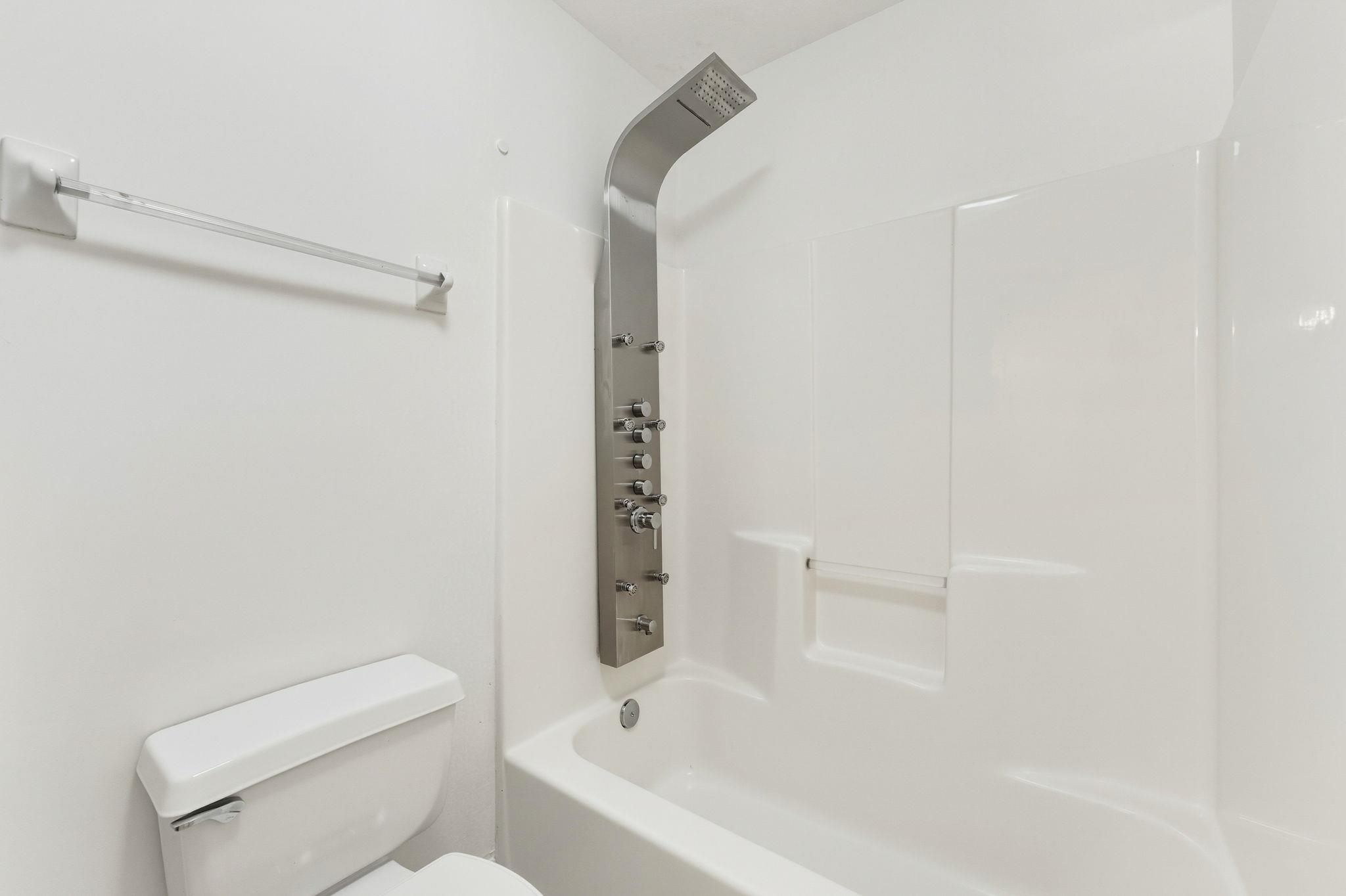 Image 48 of 73 For 5139 Salonika Lane