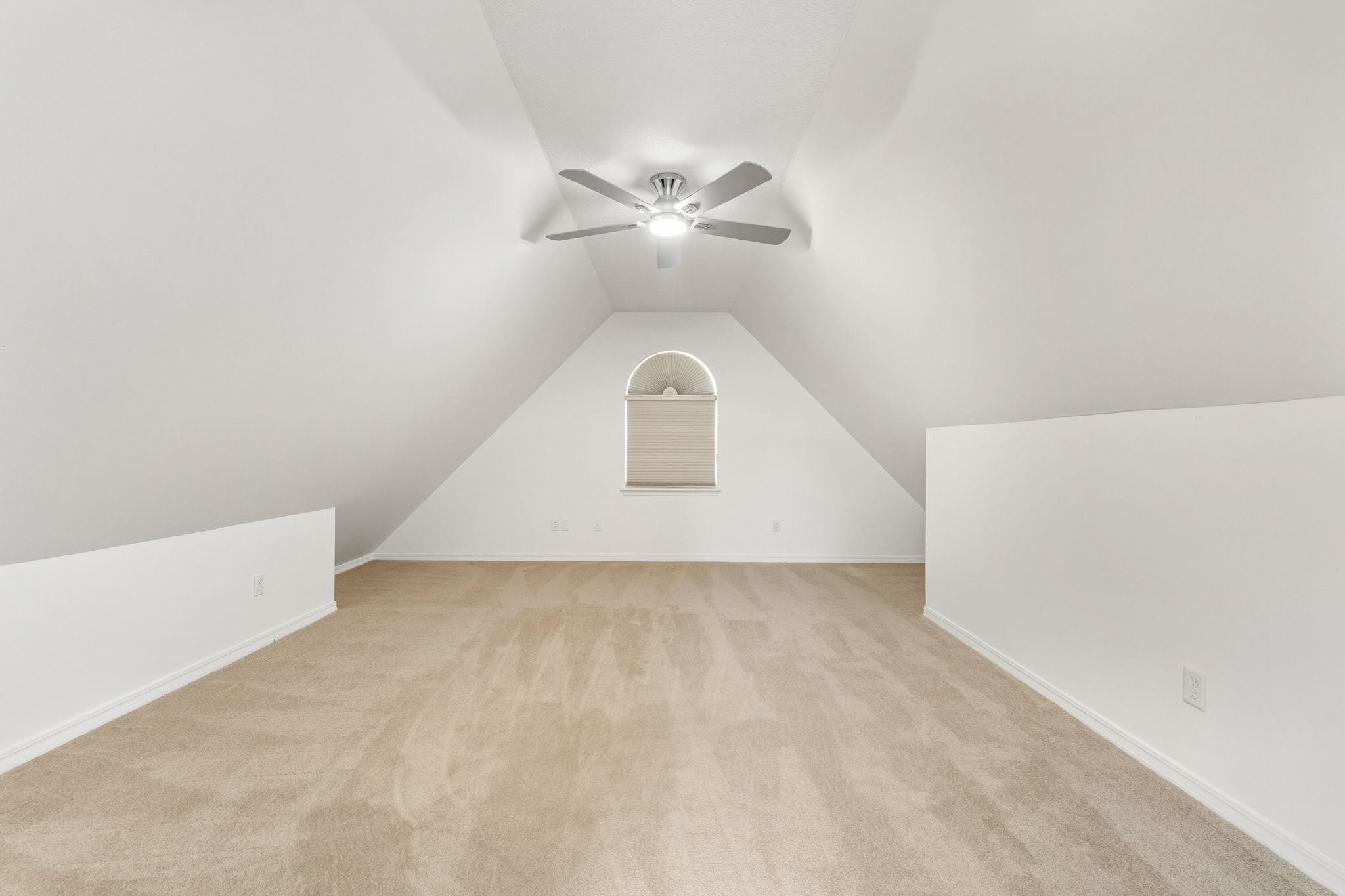 Image 54 of 73 For 5139 Salonika Lane