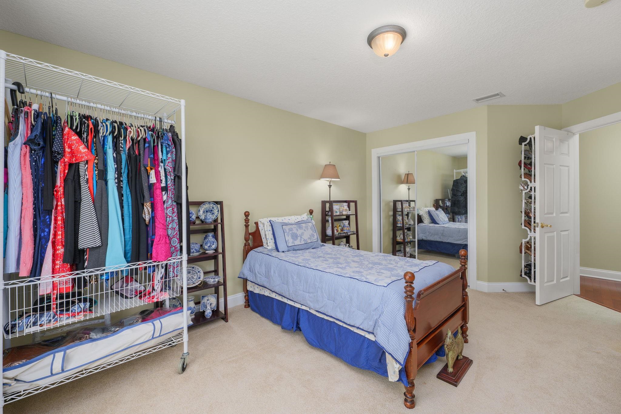 Image 11 of 63 For 164 Sunset Cir N