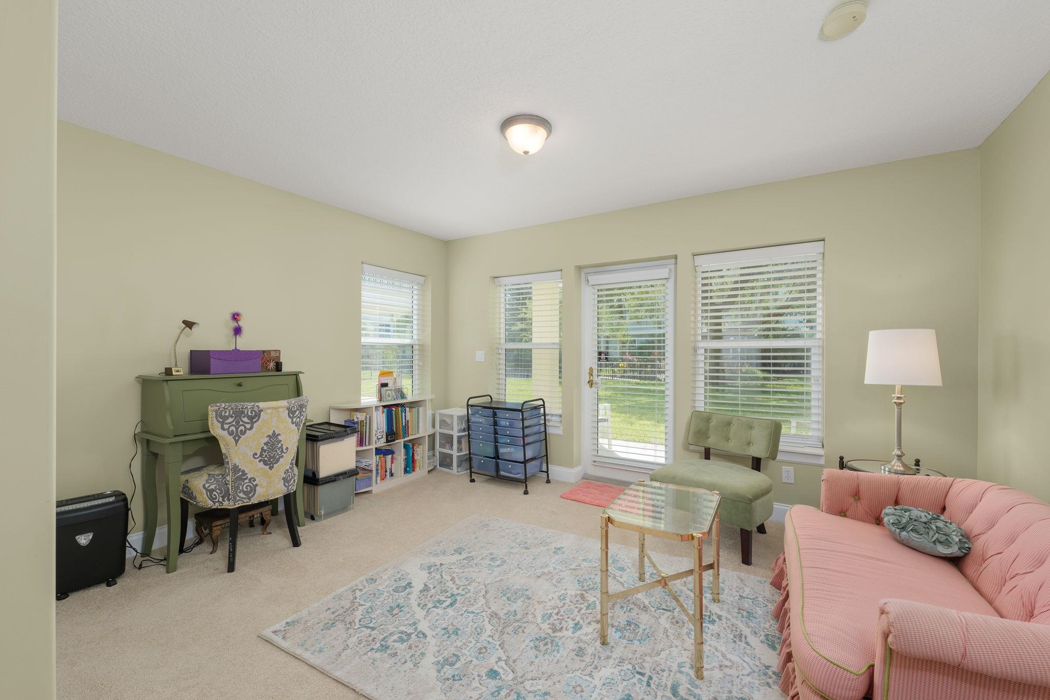 Image 14 of 63 For 164 Sunset Cir N