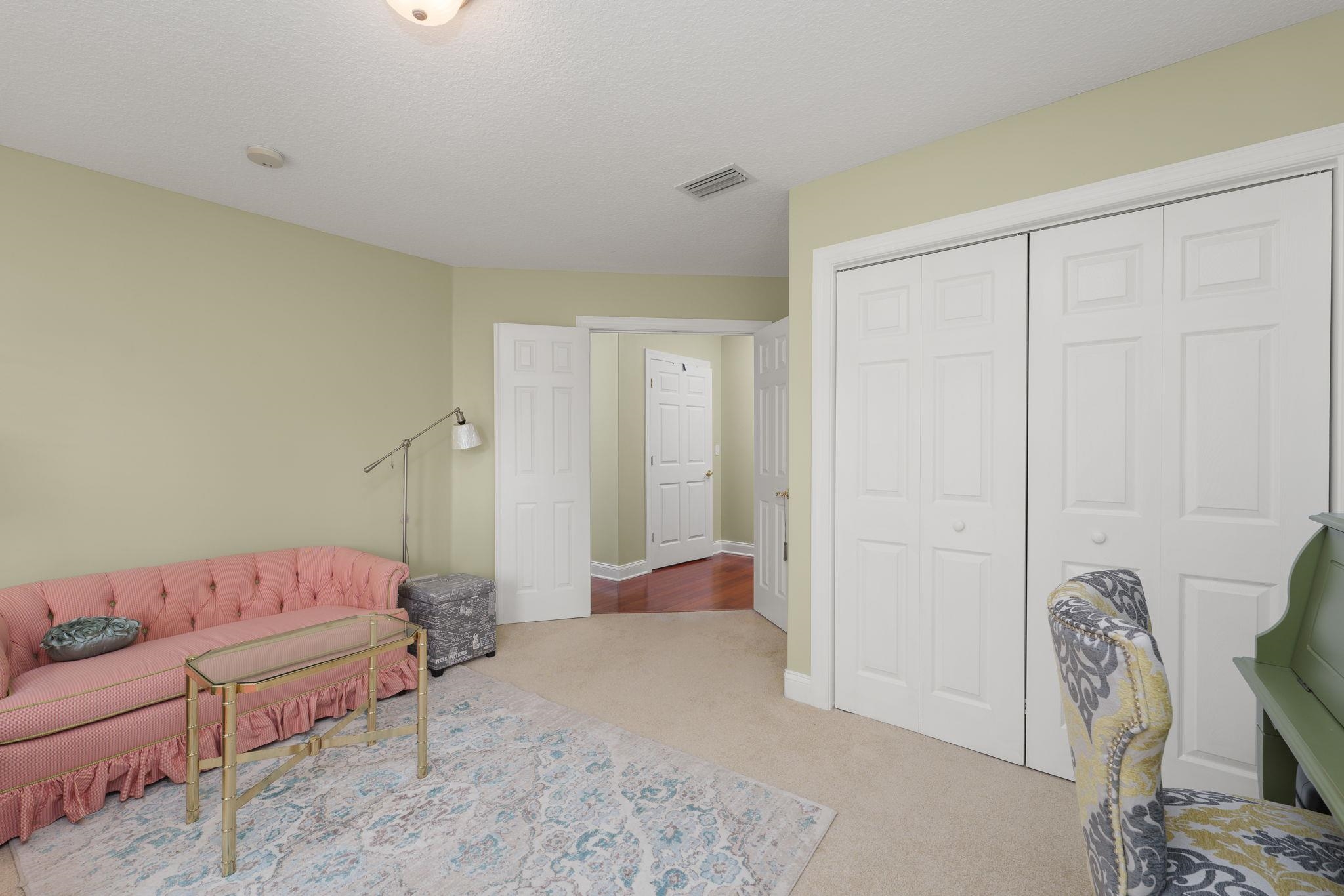 Image 15 of 63 For 164 Sunset Cir N