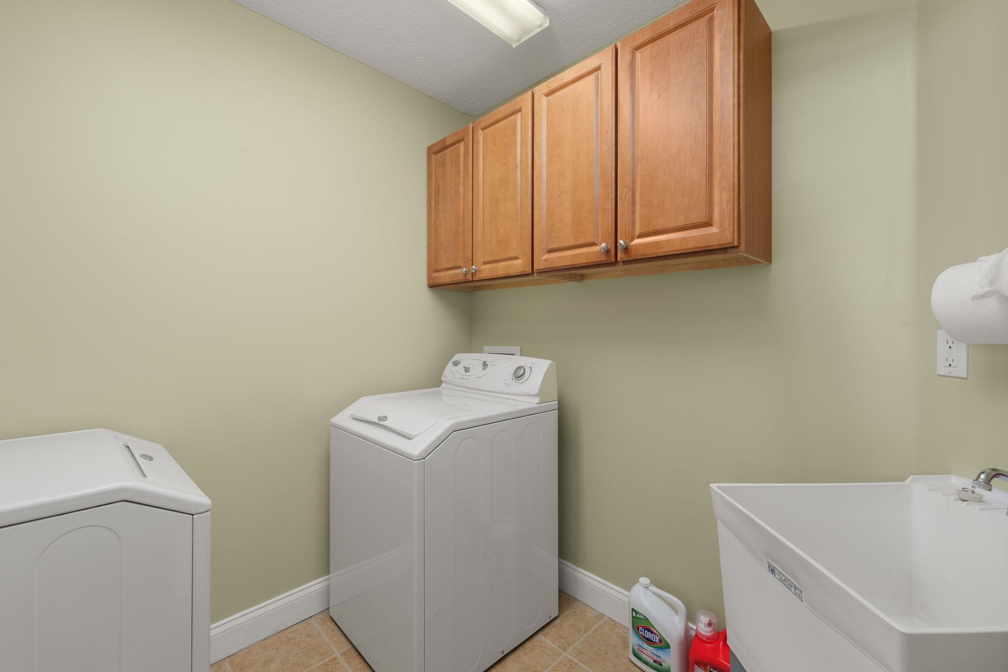 Image 21 of 63 For 164 Sunset Cir N