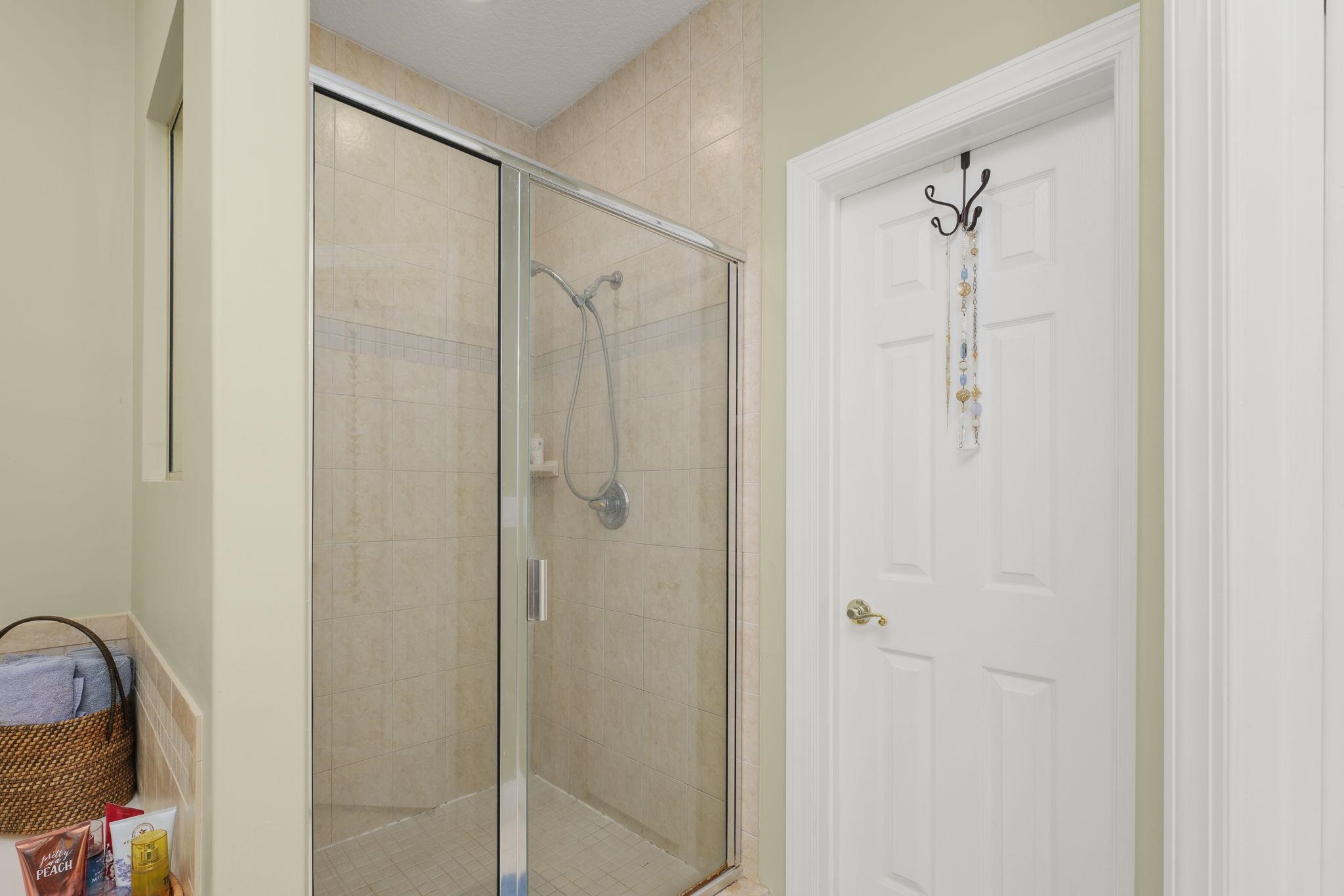 Image 25 of 63 For 164 Sunset Cir N