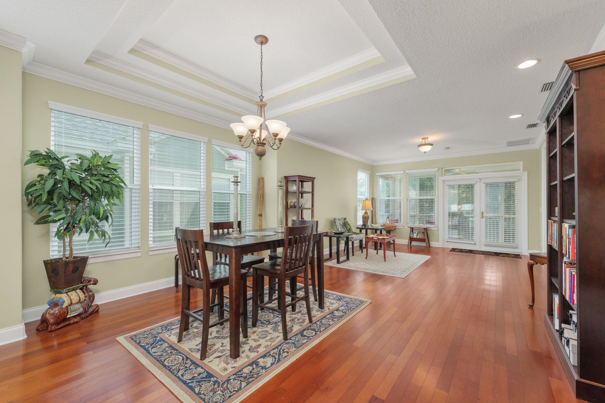 Image 32 of 63 For 164 Sunset Cir N