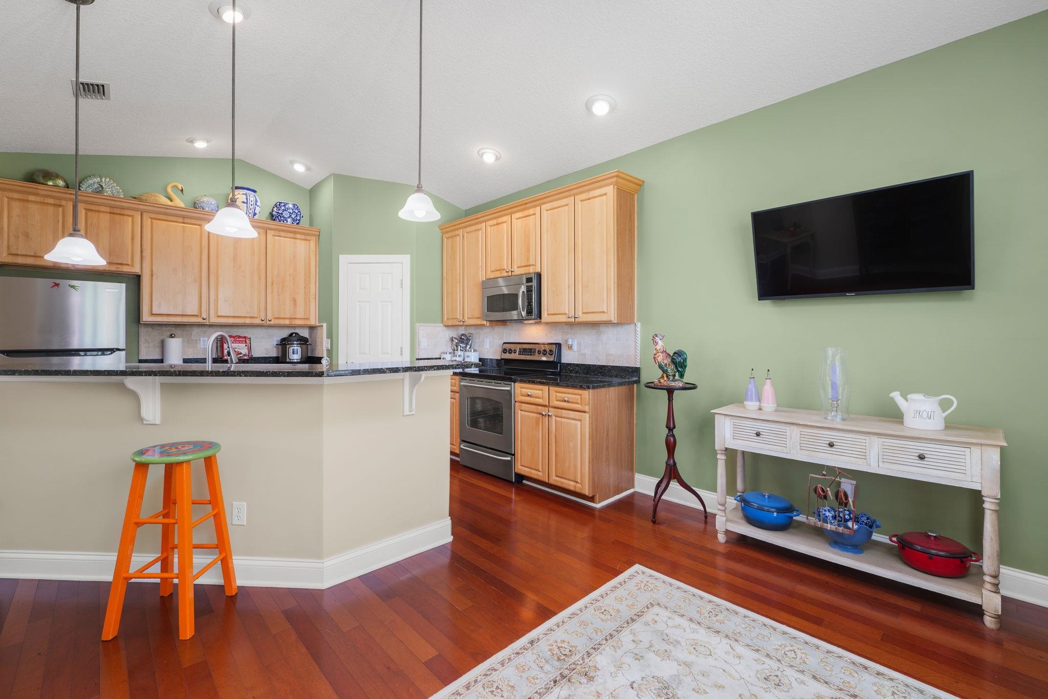 Image 37 of 63 For 164 Sunset Cir N