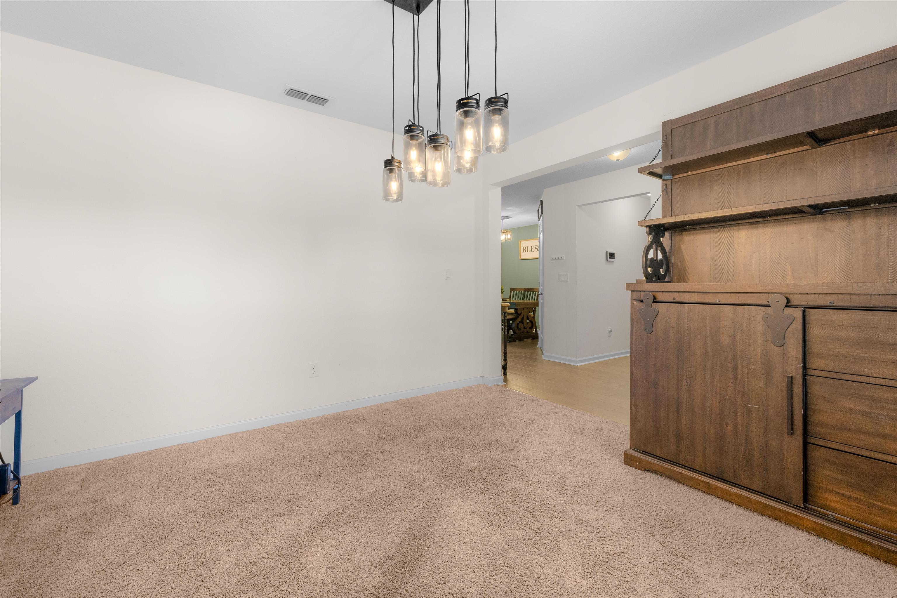 Image 12 of 50 For 121 Sawmill Forest Ct