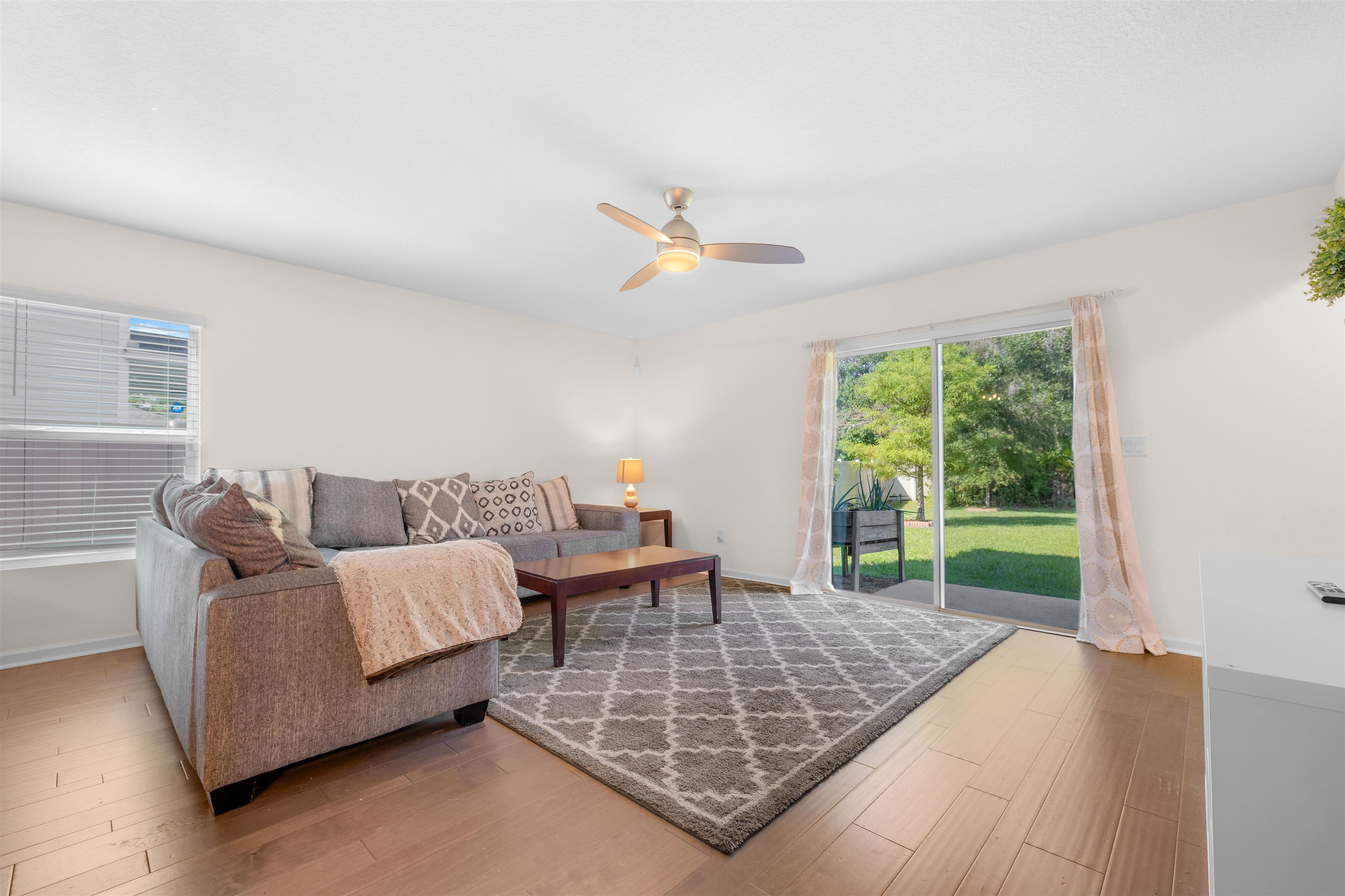 Image 21 of 50 For 121 Sawmill Forest Ct