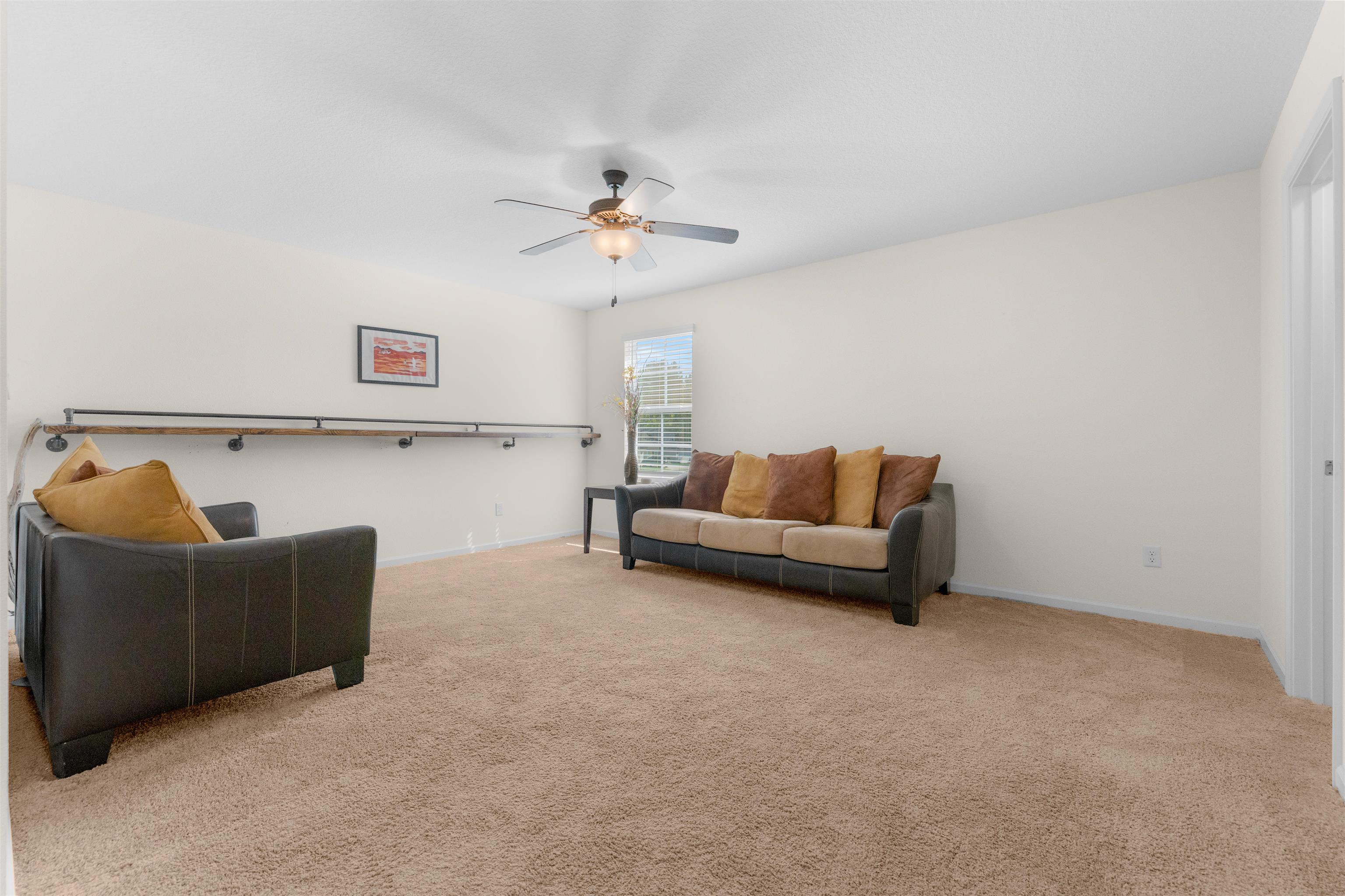 Image 25 of 50 For 121 Sawmill Forest Ct
