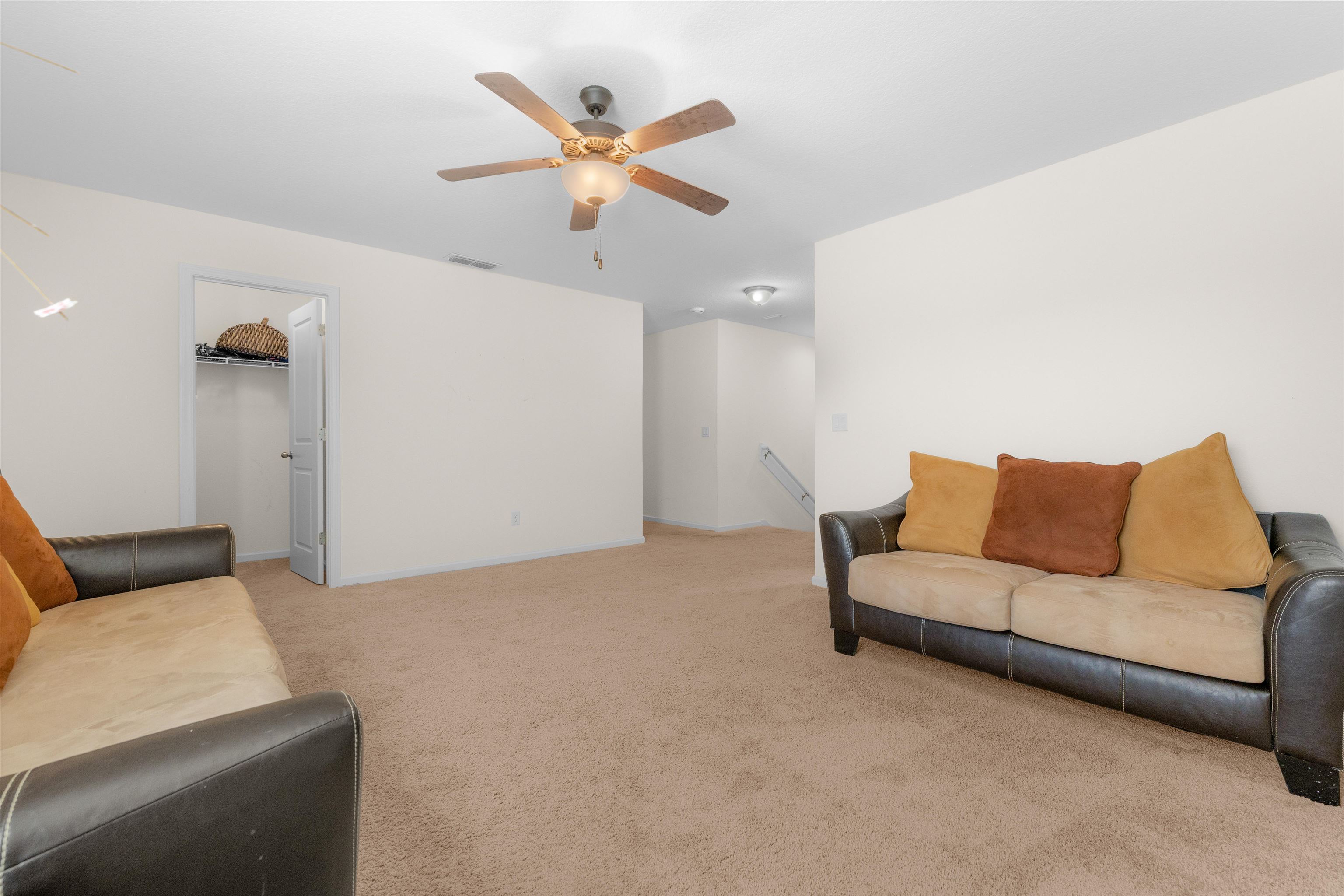 Image 27 of 50 For 121 Sawmill Forest Ct