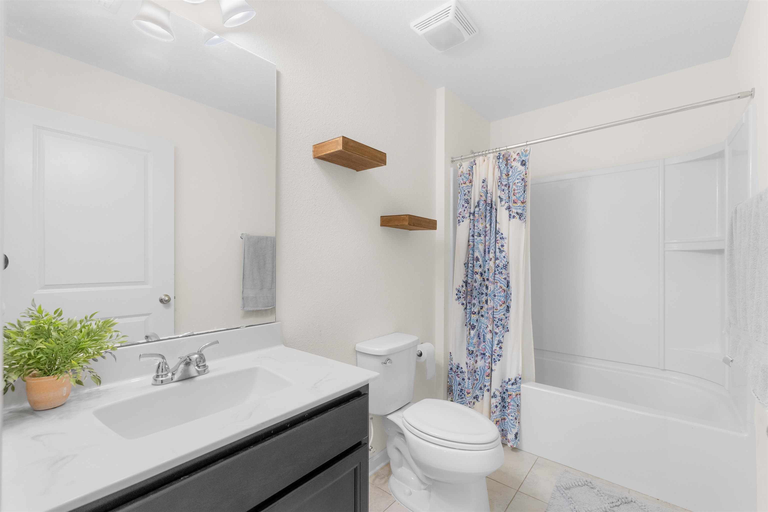 Image 29 of 50 For 121 Sawmill Forest Ct