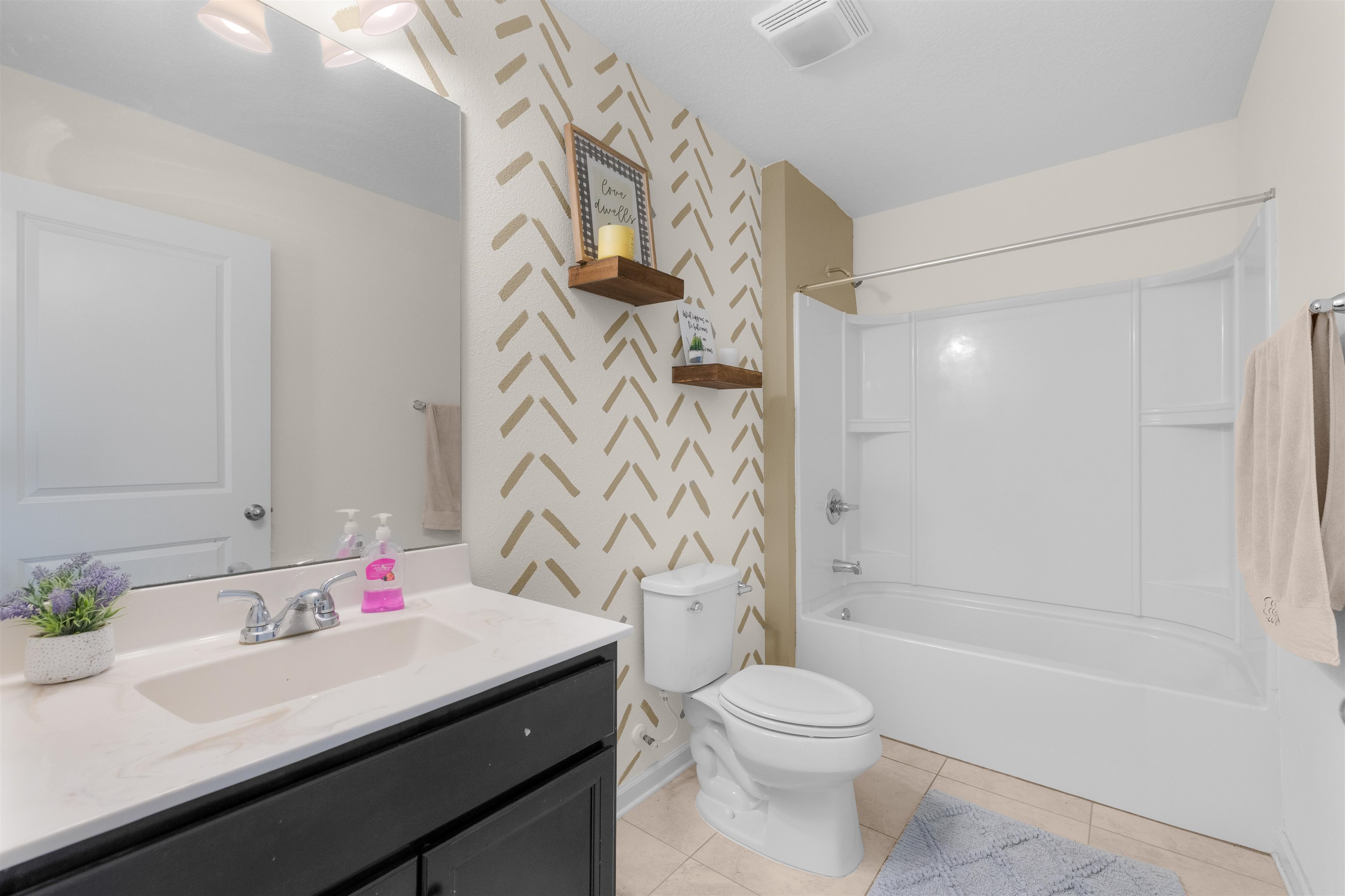 Image 37 of 50 For 121 Sawmill Forest Ct