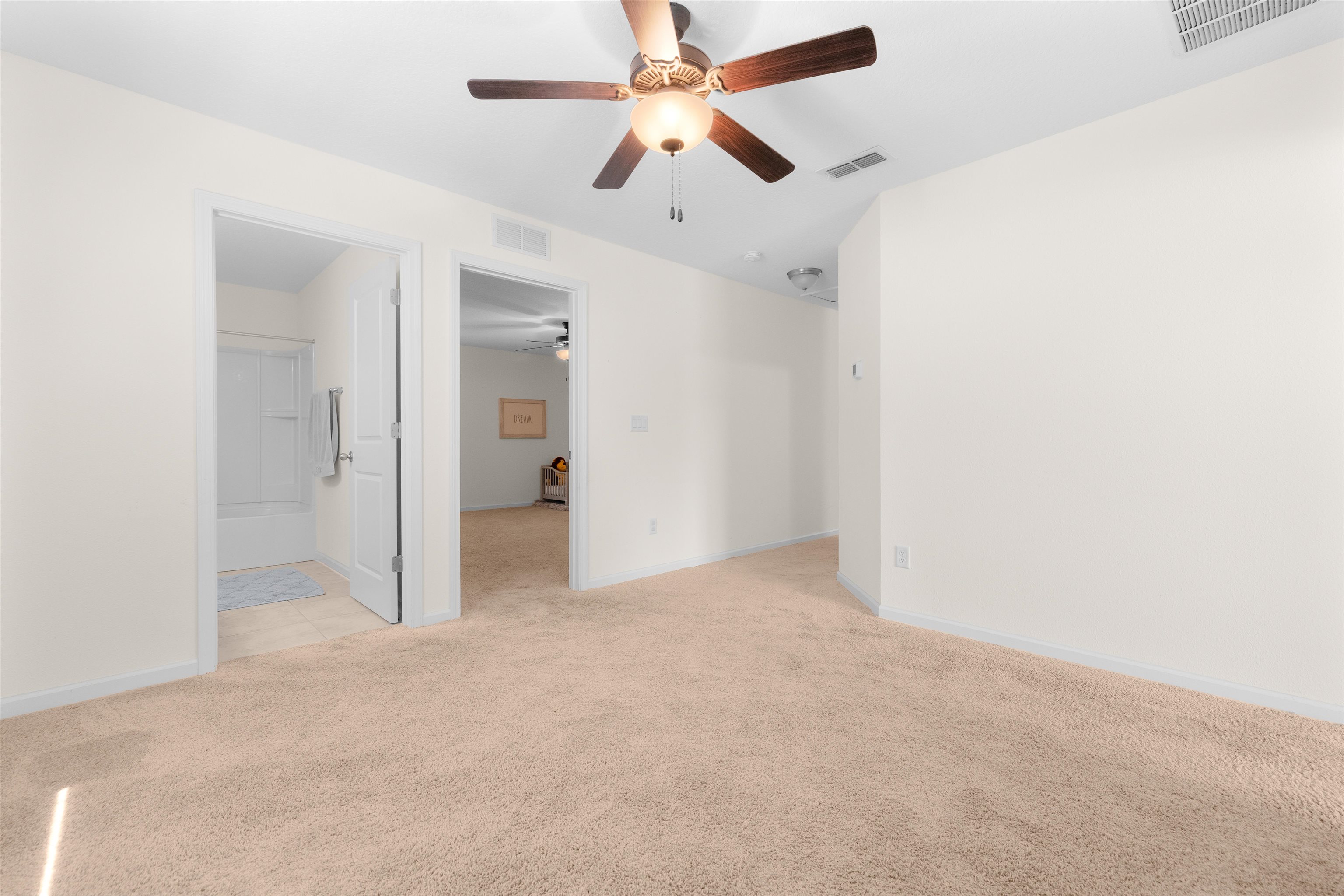 Image 39 of 50 For 121 Sawmill Forest Ct