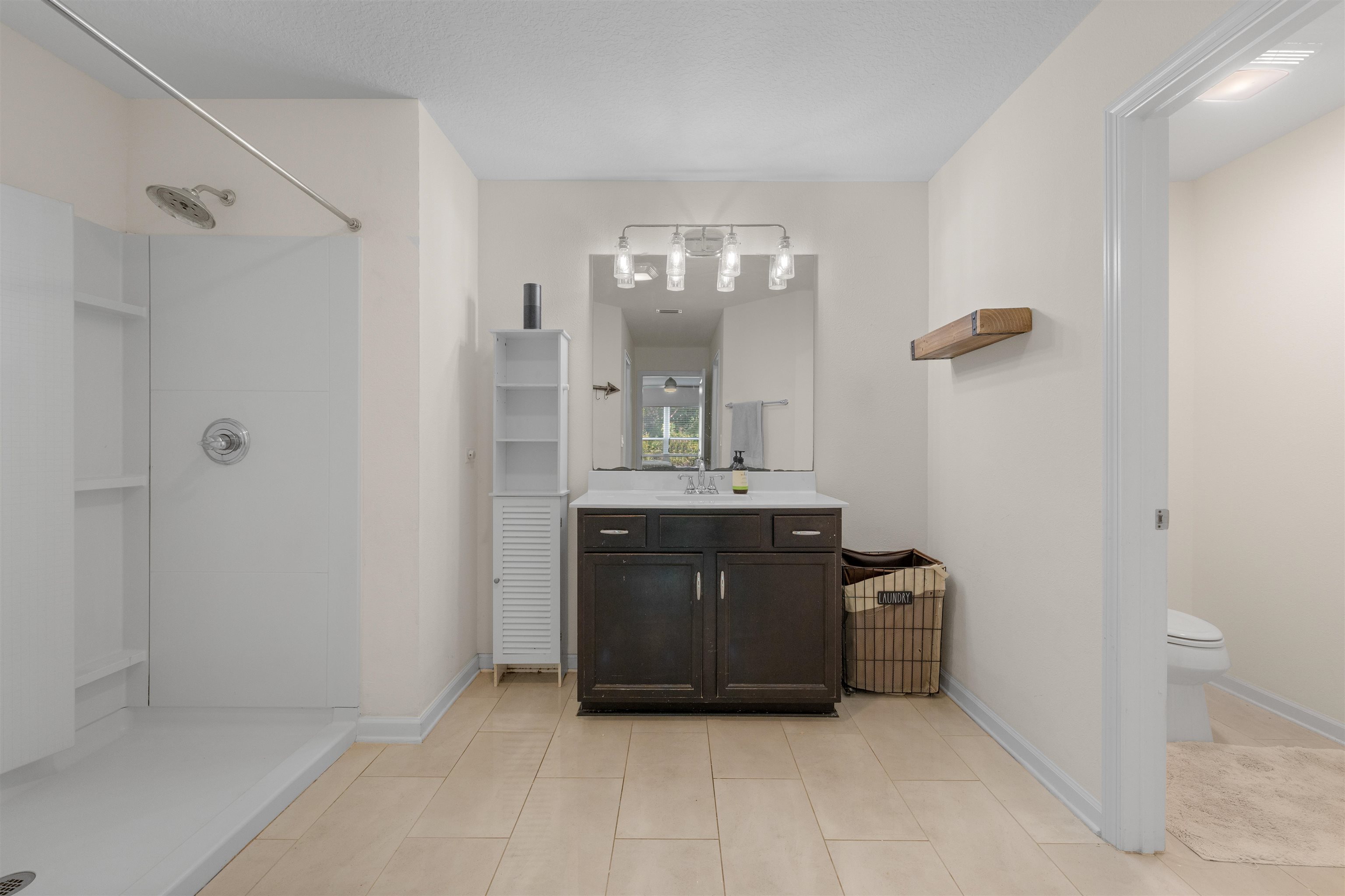 Image 9 of 50 For 121 Sawmill Forest Ct