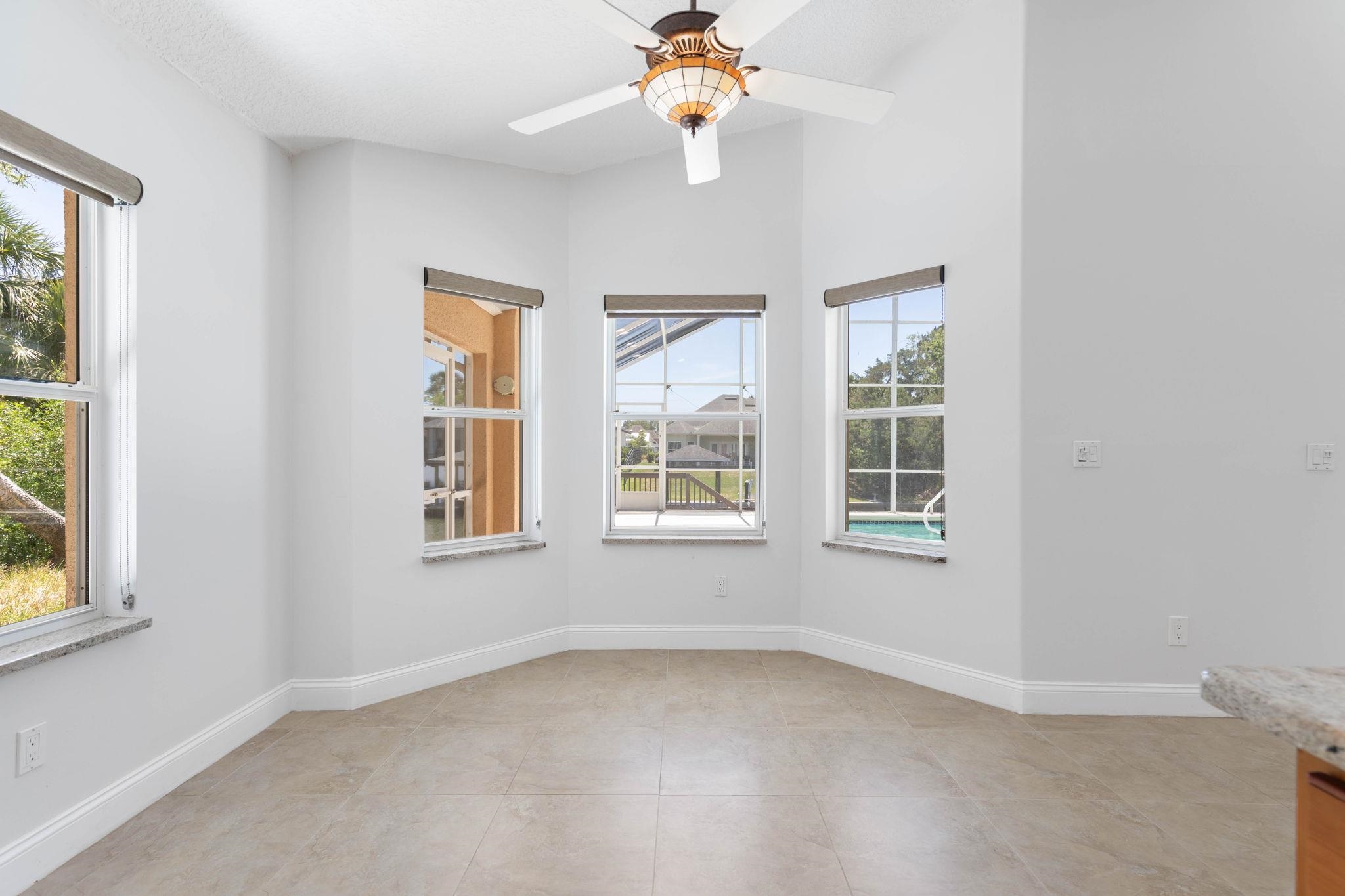 Image 23 of 69 For 6 Crossleaf Ct E