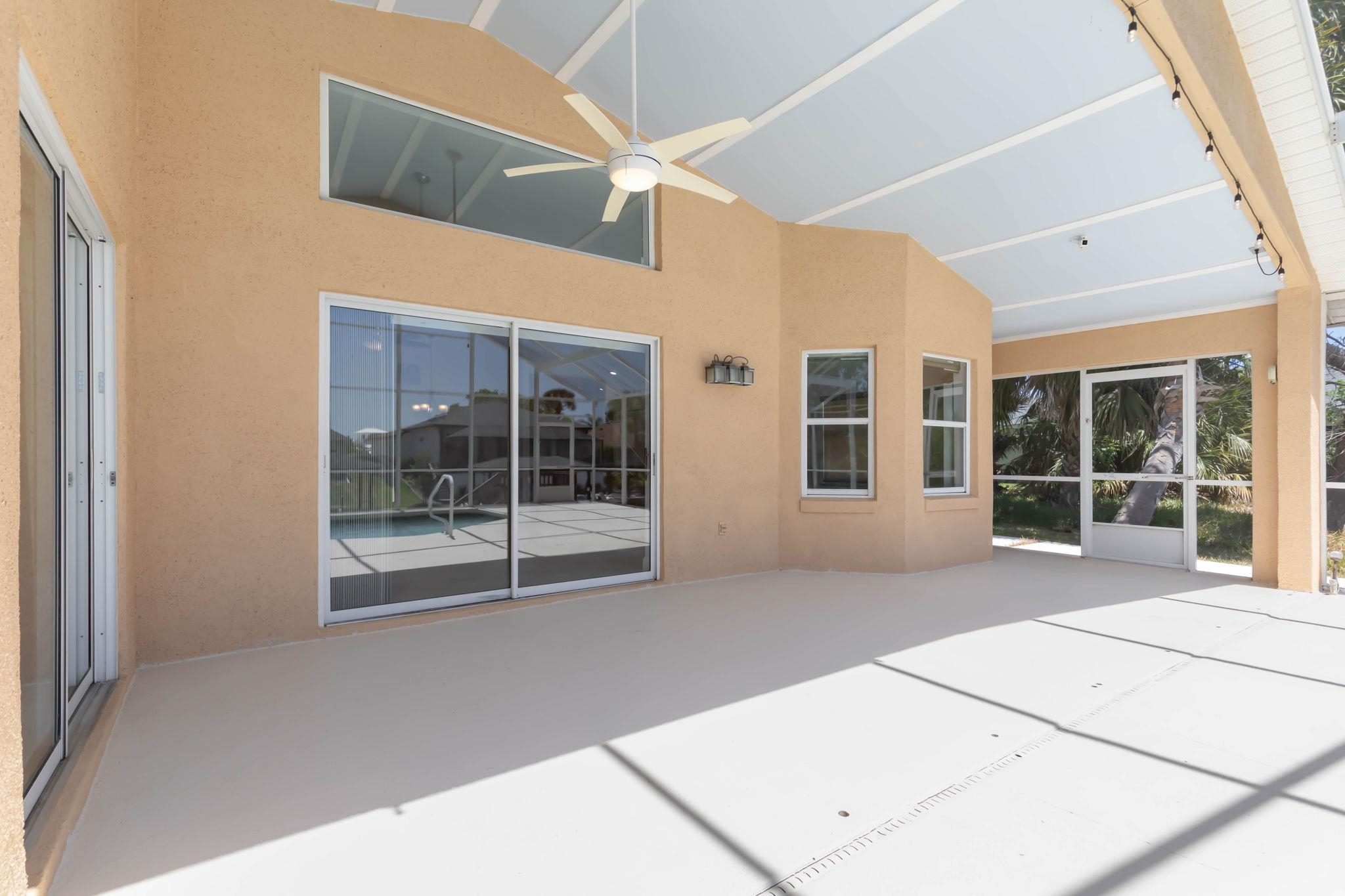 Image 24 of 69 For 6 Crossleaf Ct E